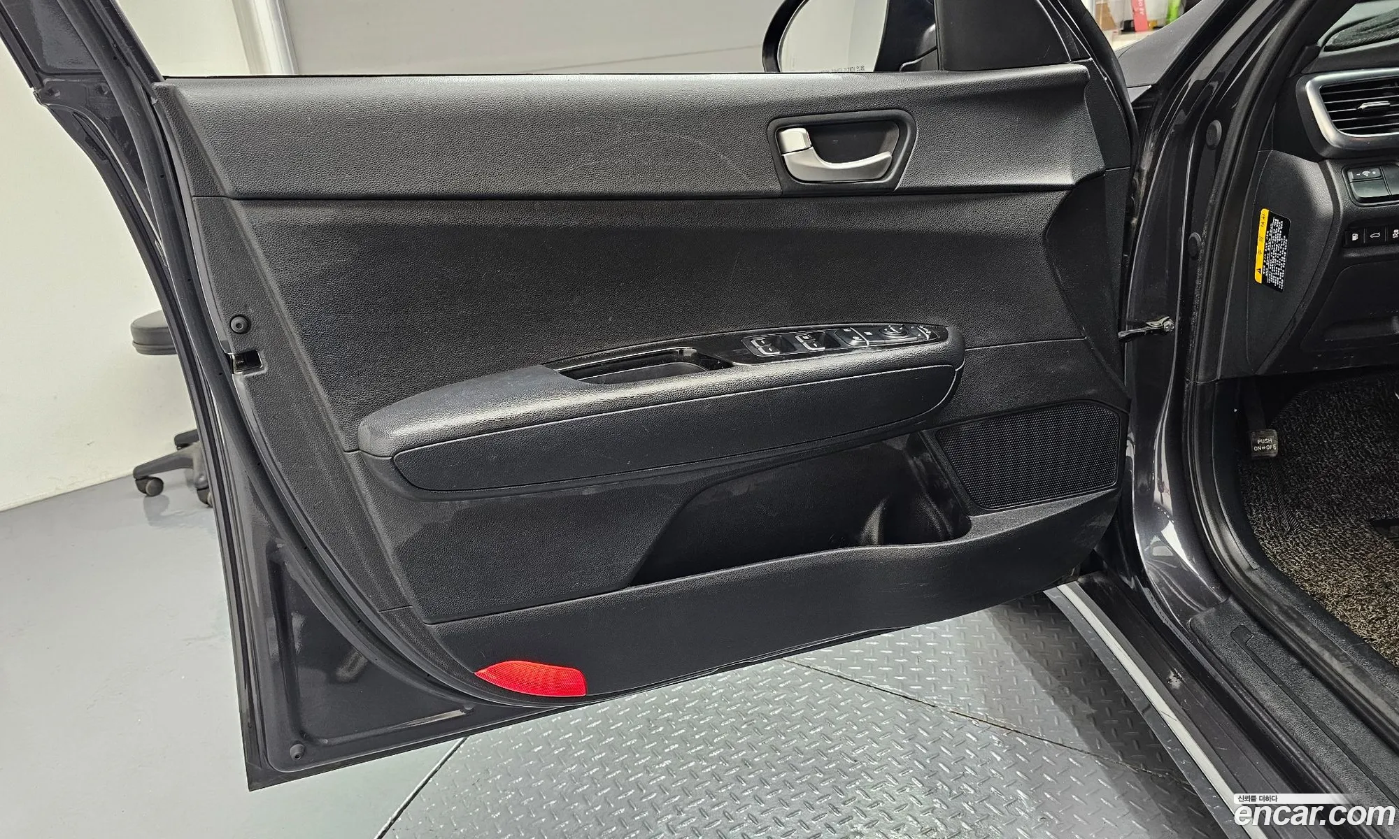 Kia K5 2017 — 29