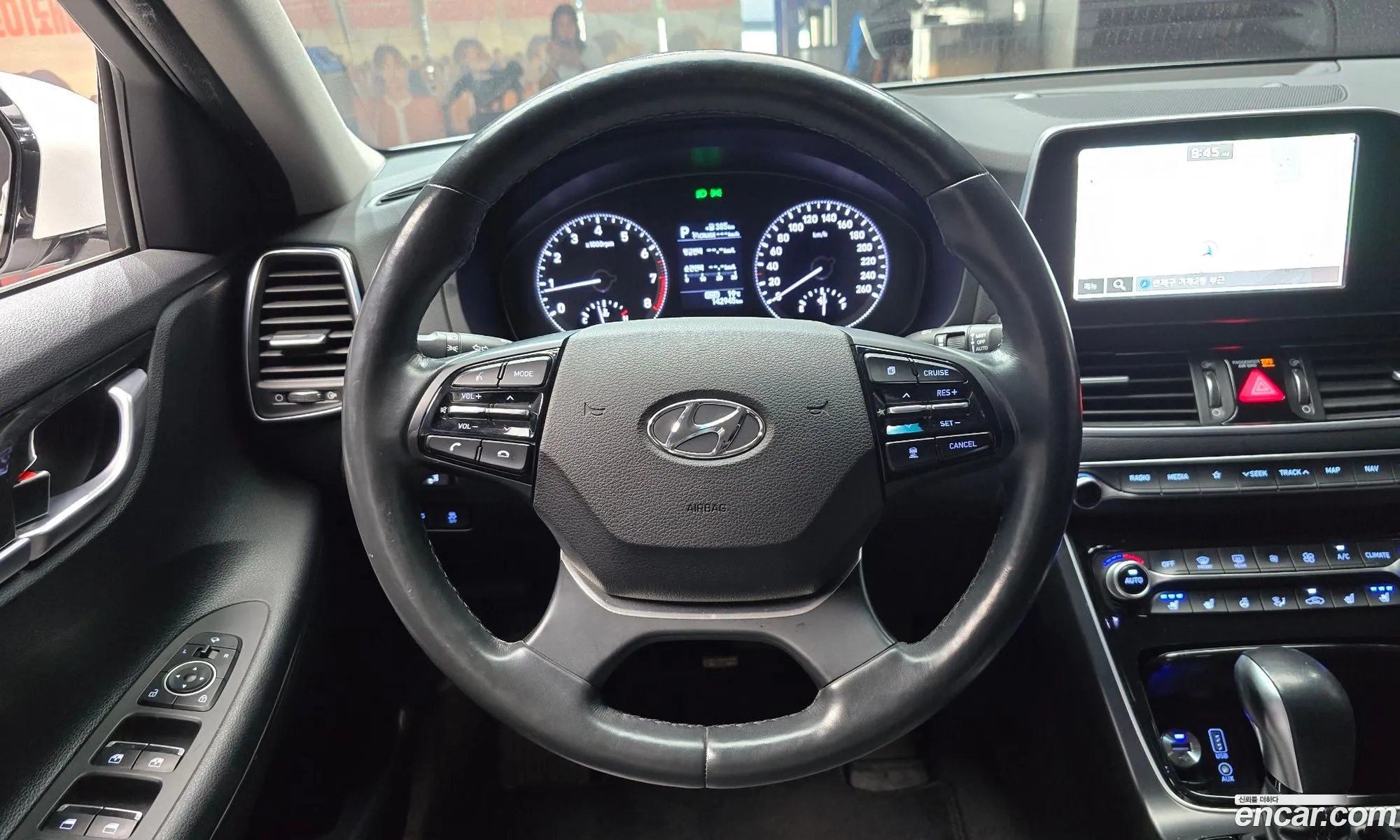 Hyundai Grandeur IG 2017 — 29