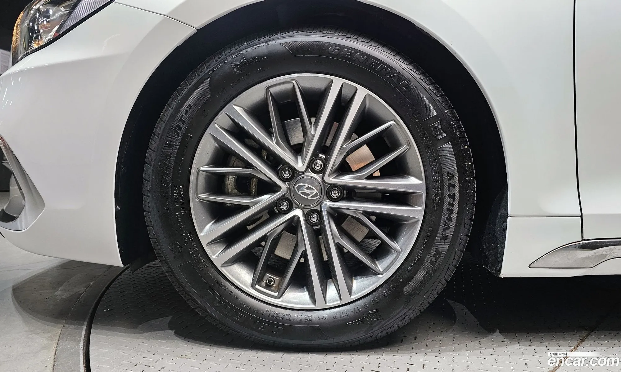 Hyundai Grandeur IG 2017 — 3