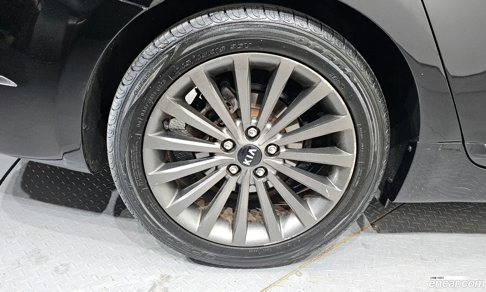 Kia K7 2013 — 30