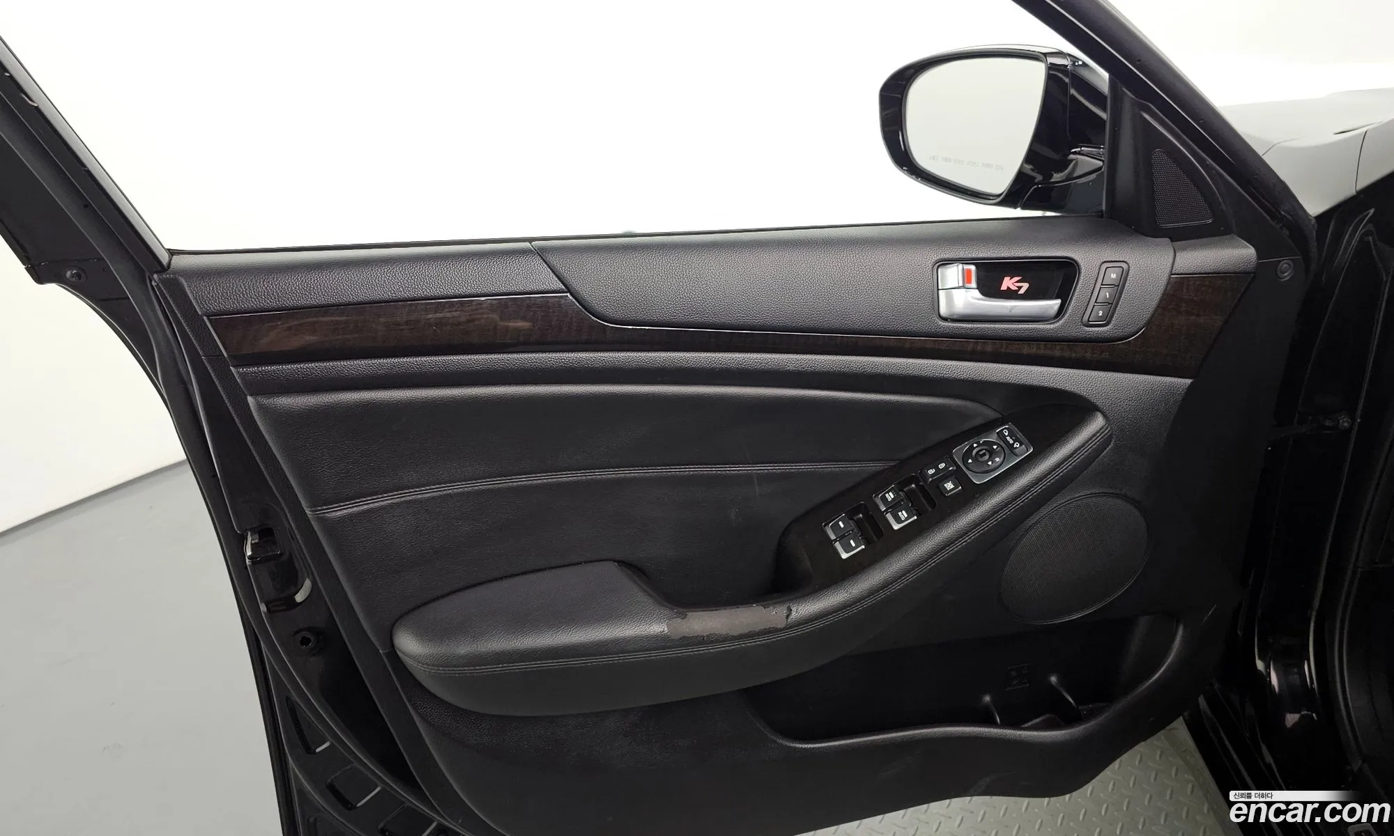 Kia K7 2013 — 32