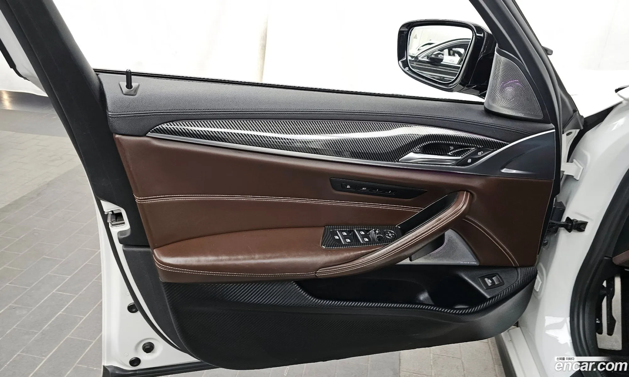 BMW 5 Series 2017 — 12