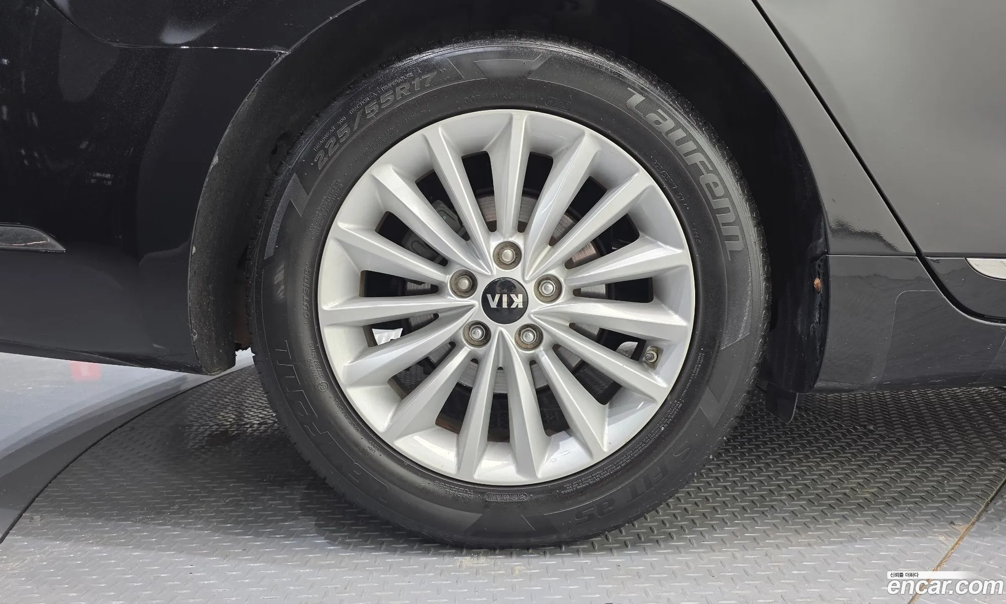 Kia K7 2016 — 22