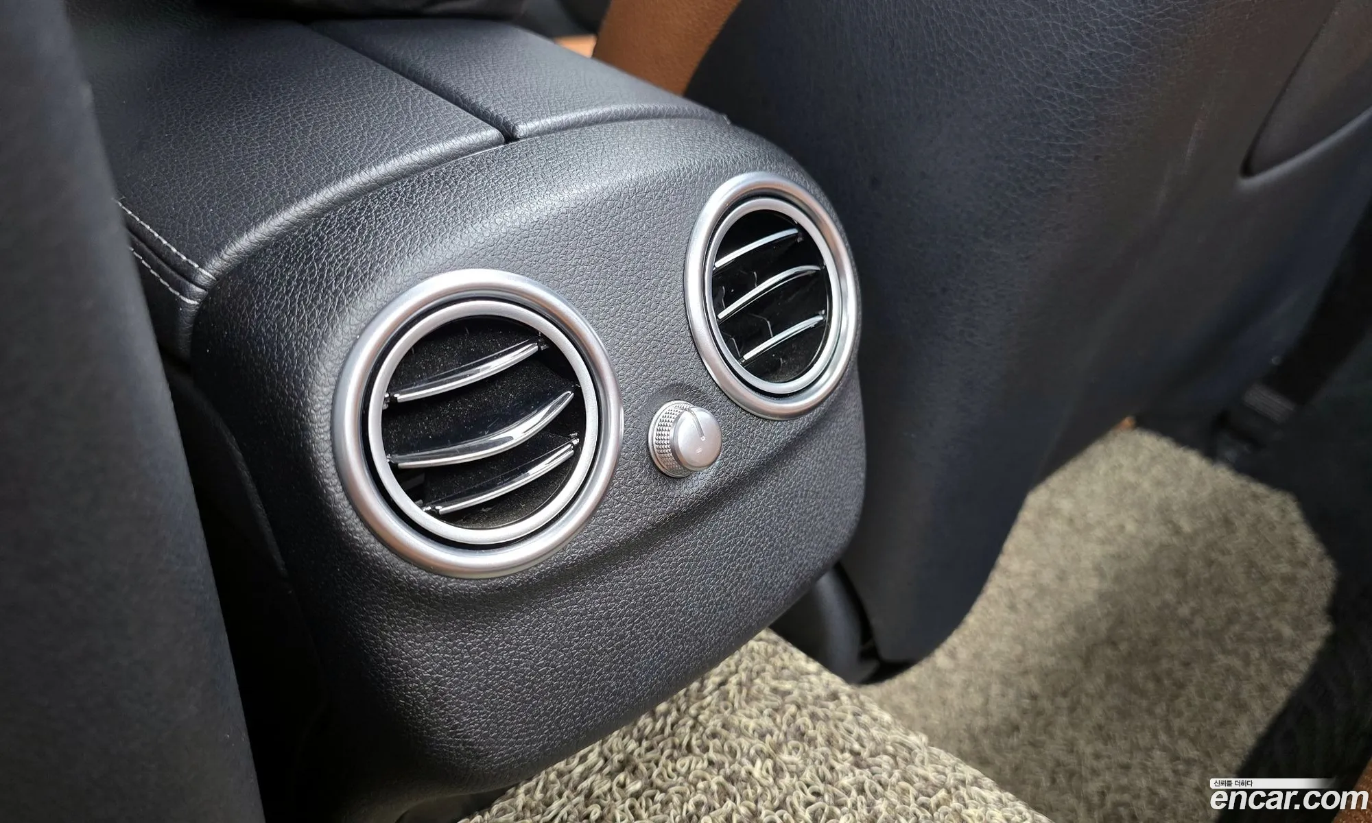 Mercedes-Benz C-Class W205 2019 — 14