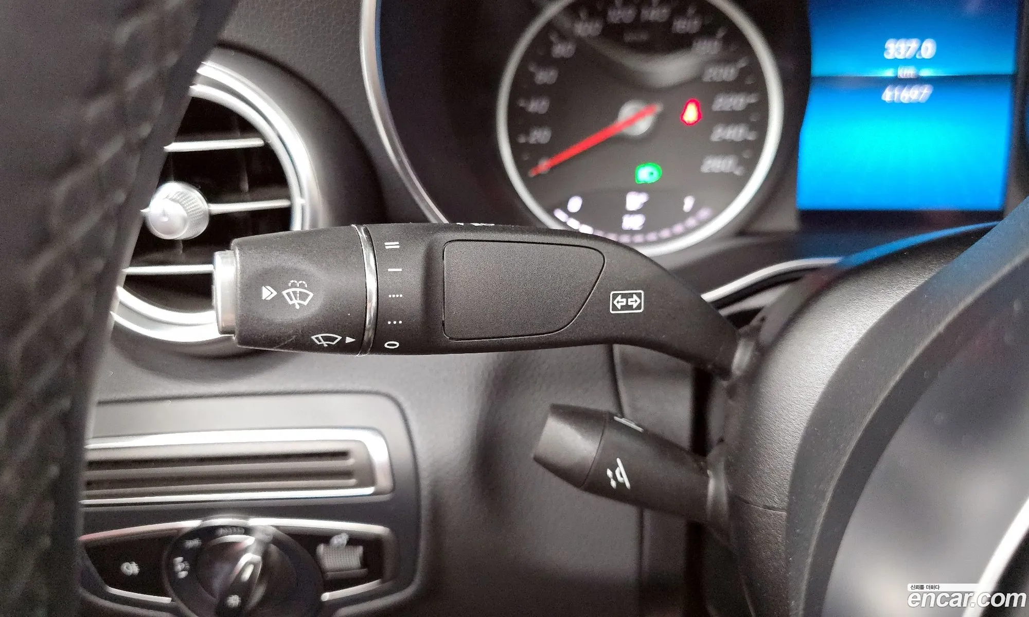 Mercedes-Benz C-Class W205 2019 — 26