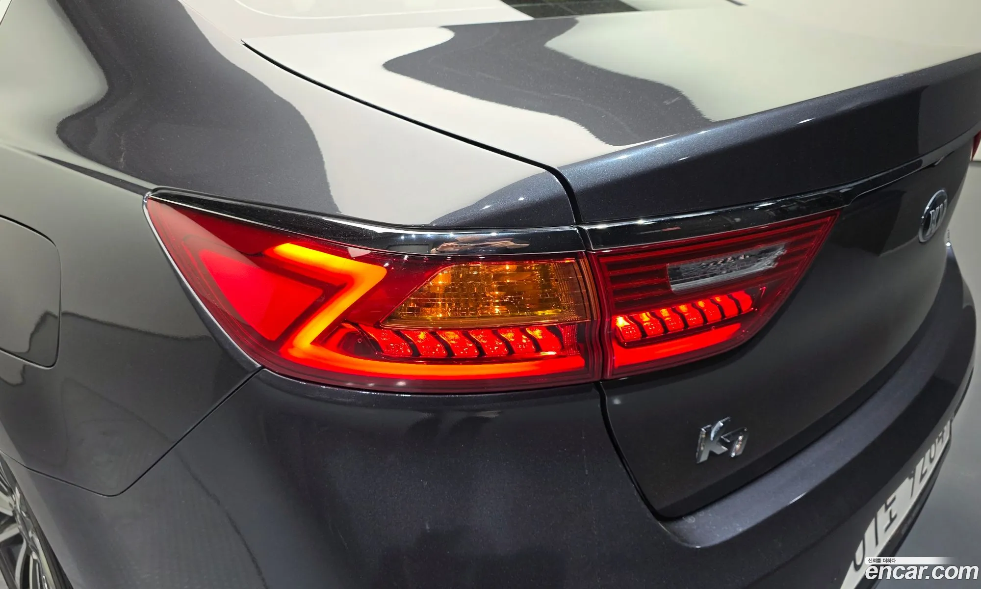 Kia K7 2017 — 7