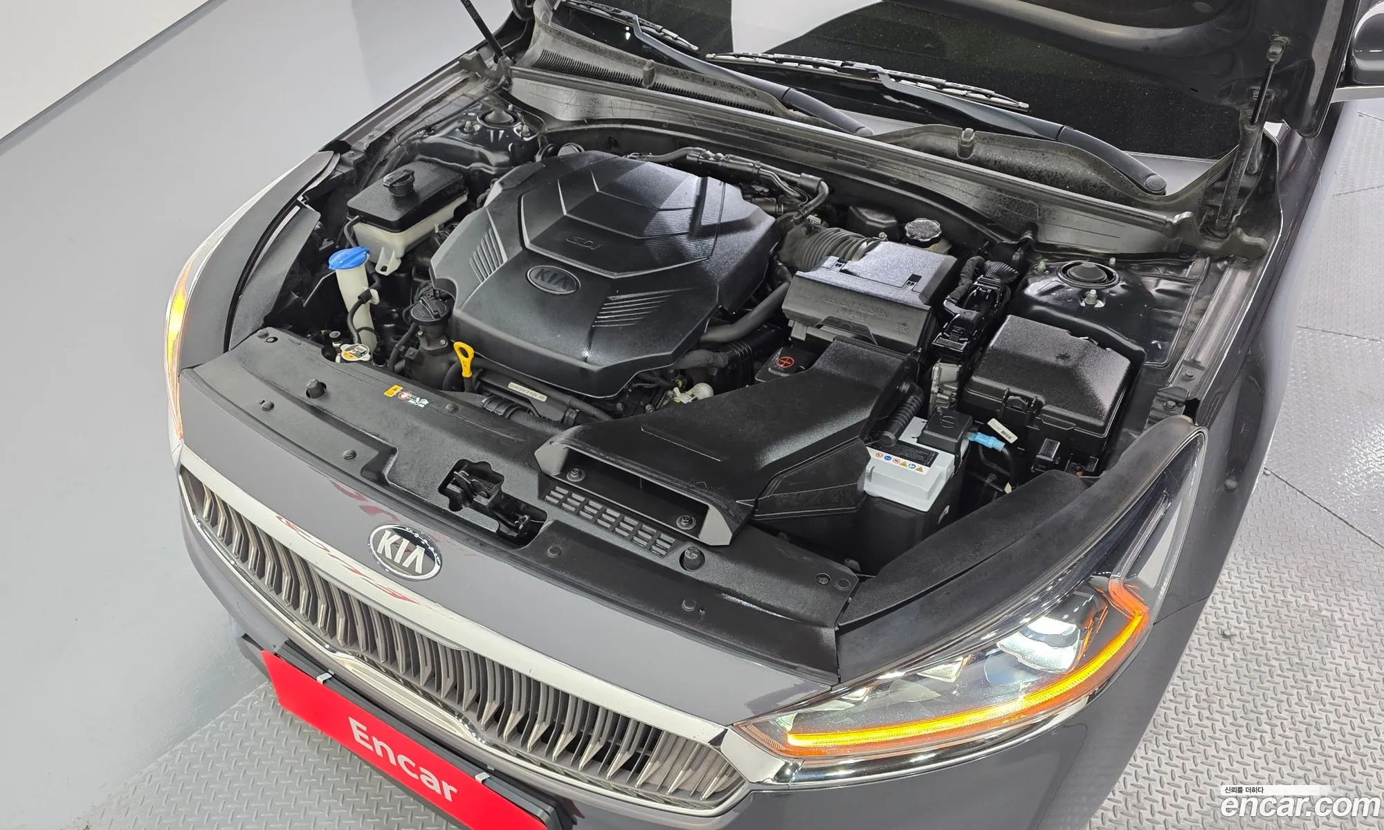 Kia K7 2017 — 32