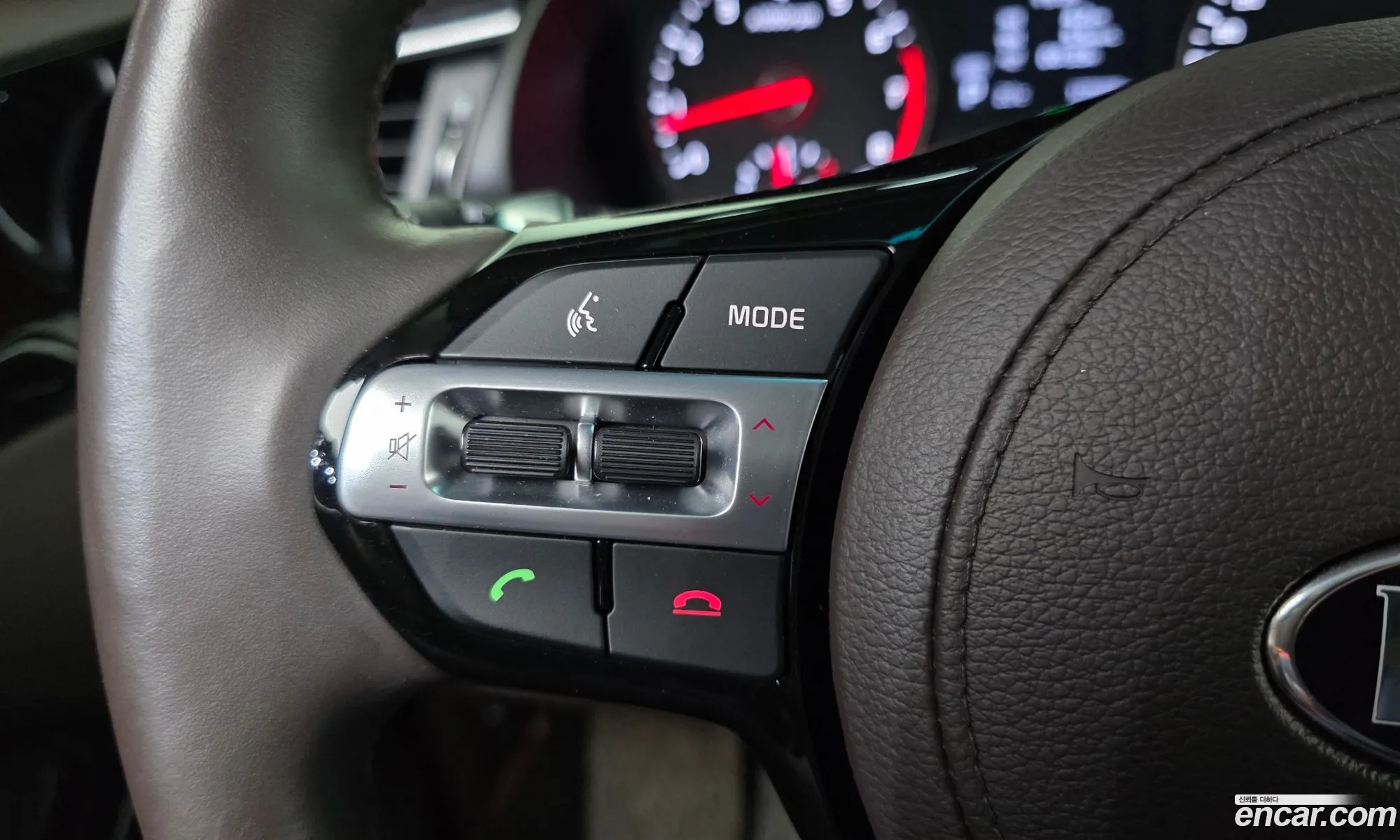 Kia K7 2017 — 18
