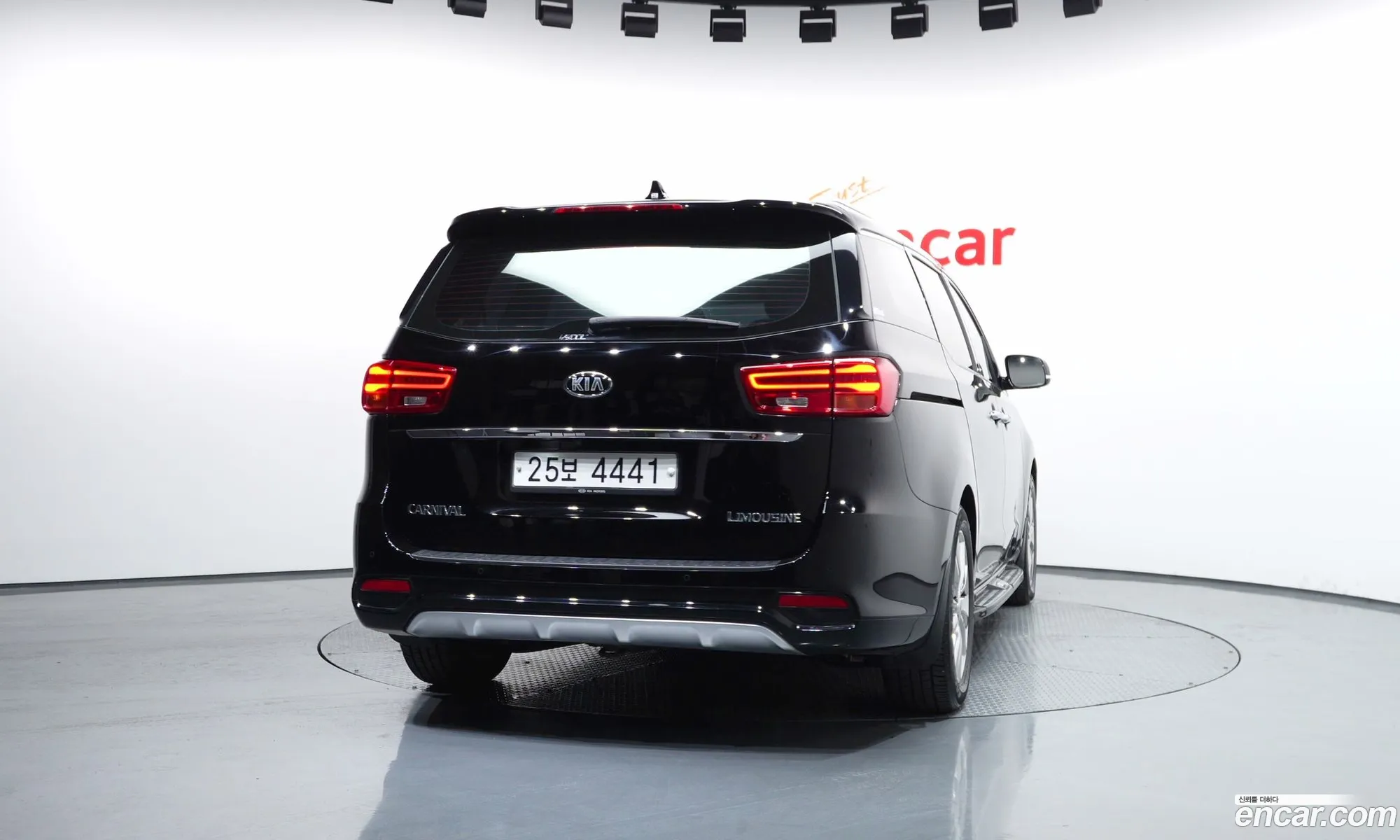 Kia Carnival 2018 — 35