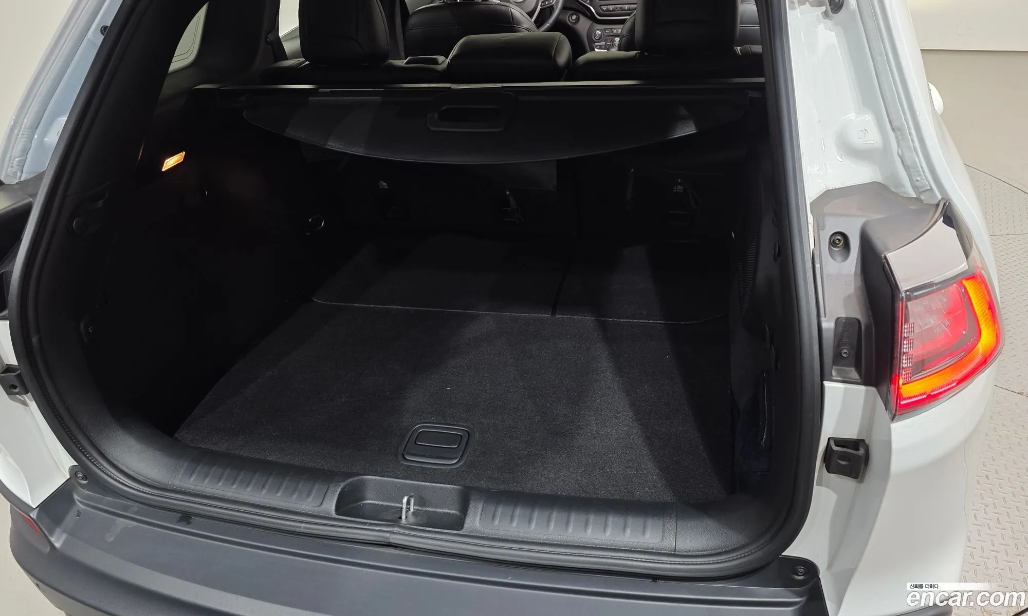 Jeep Cherokee 2019 1C4PJMCB9KD329307 — 12