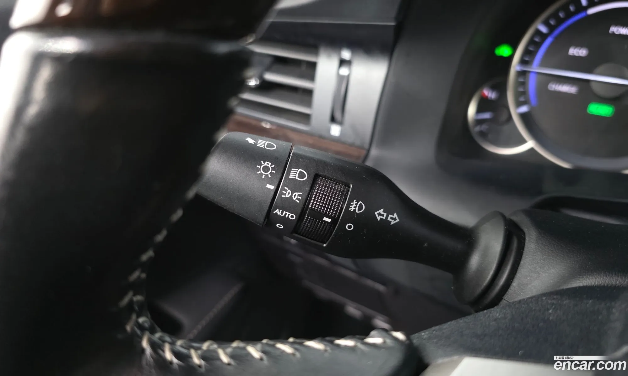 Lexus ES300h 2017 — 9