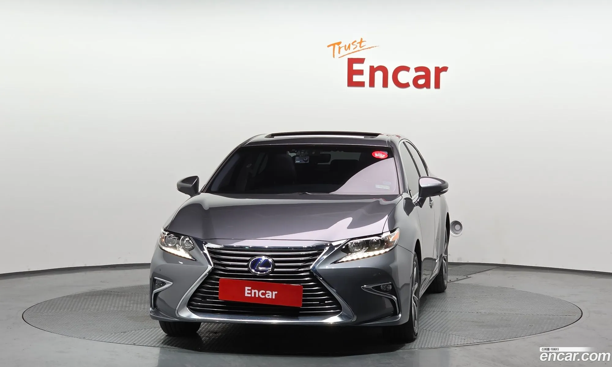 Lexus ES300h 2017 — 17