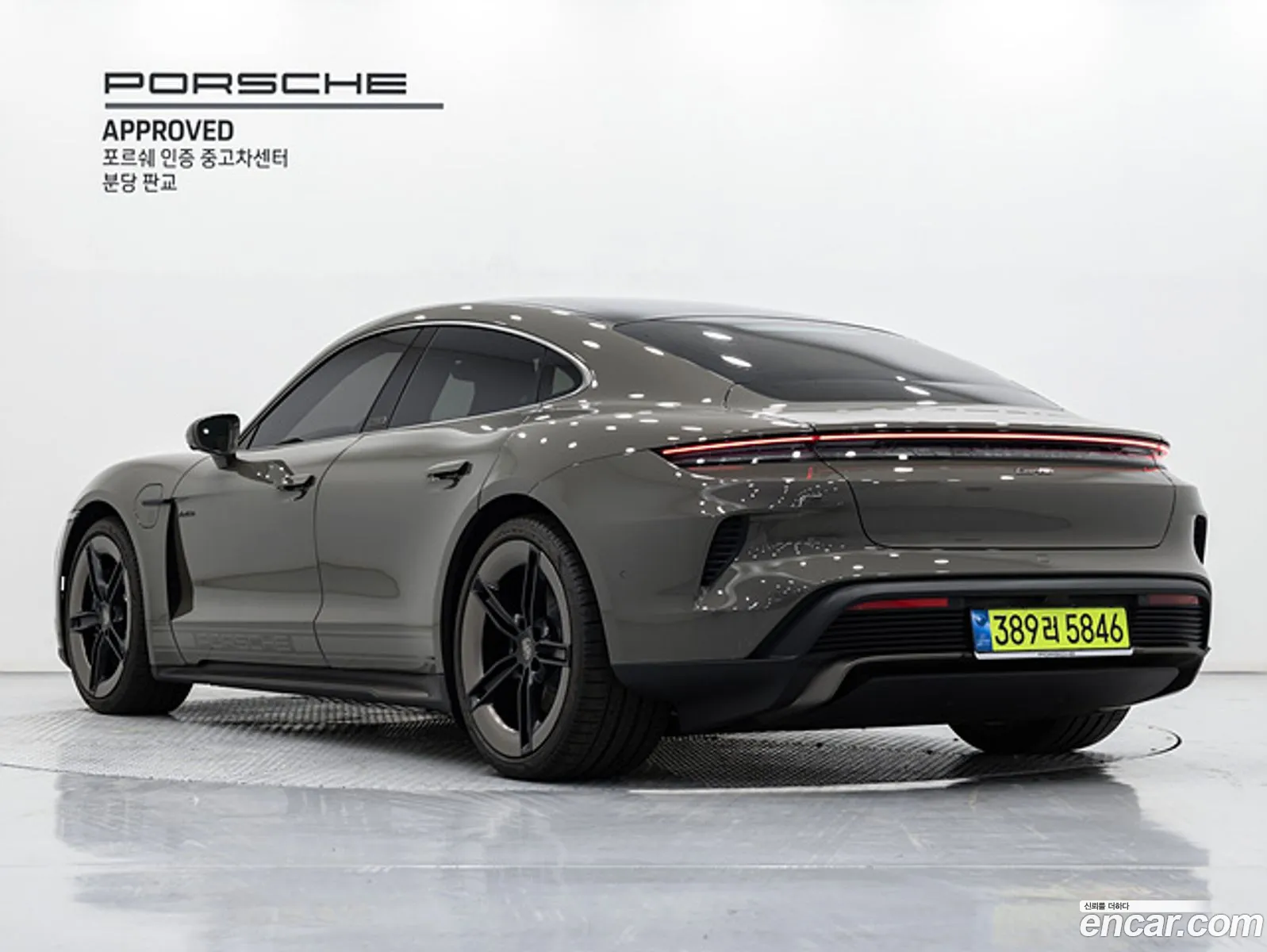 Porsche Taycan 2025 — 9