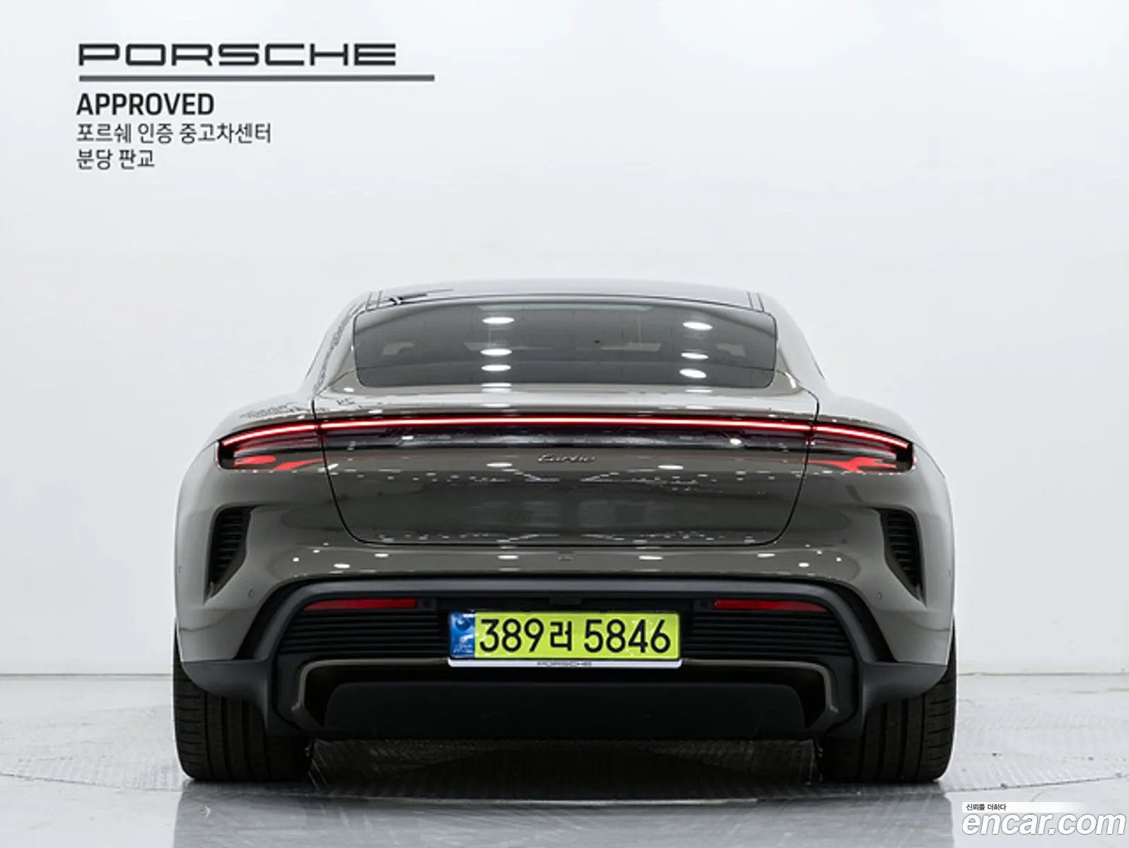 Porsche Taycan 2025 — 12