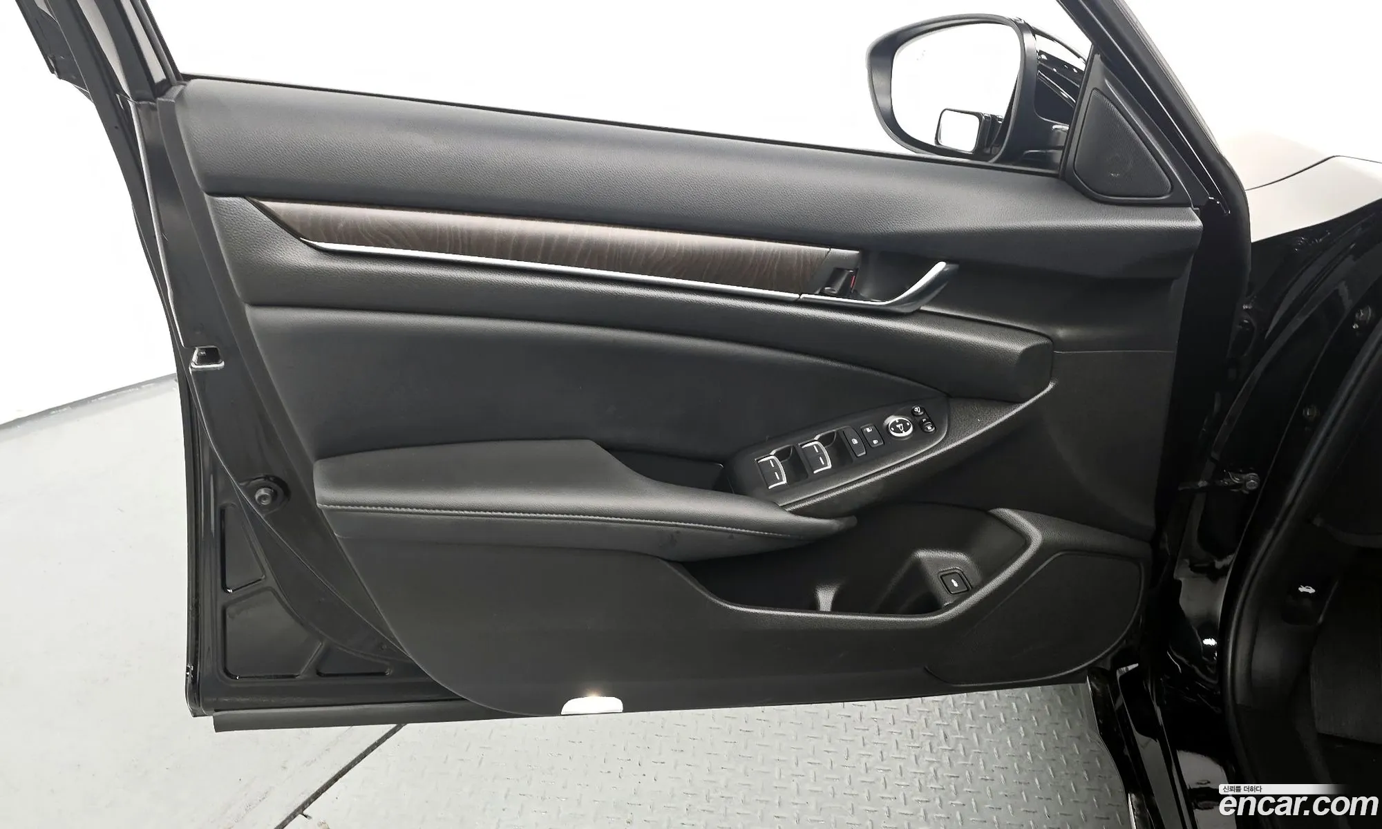 Honda Accord 10th Gen 2021 — 9
