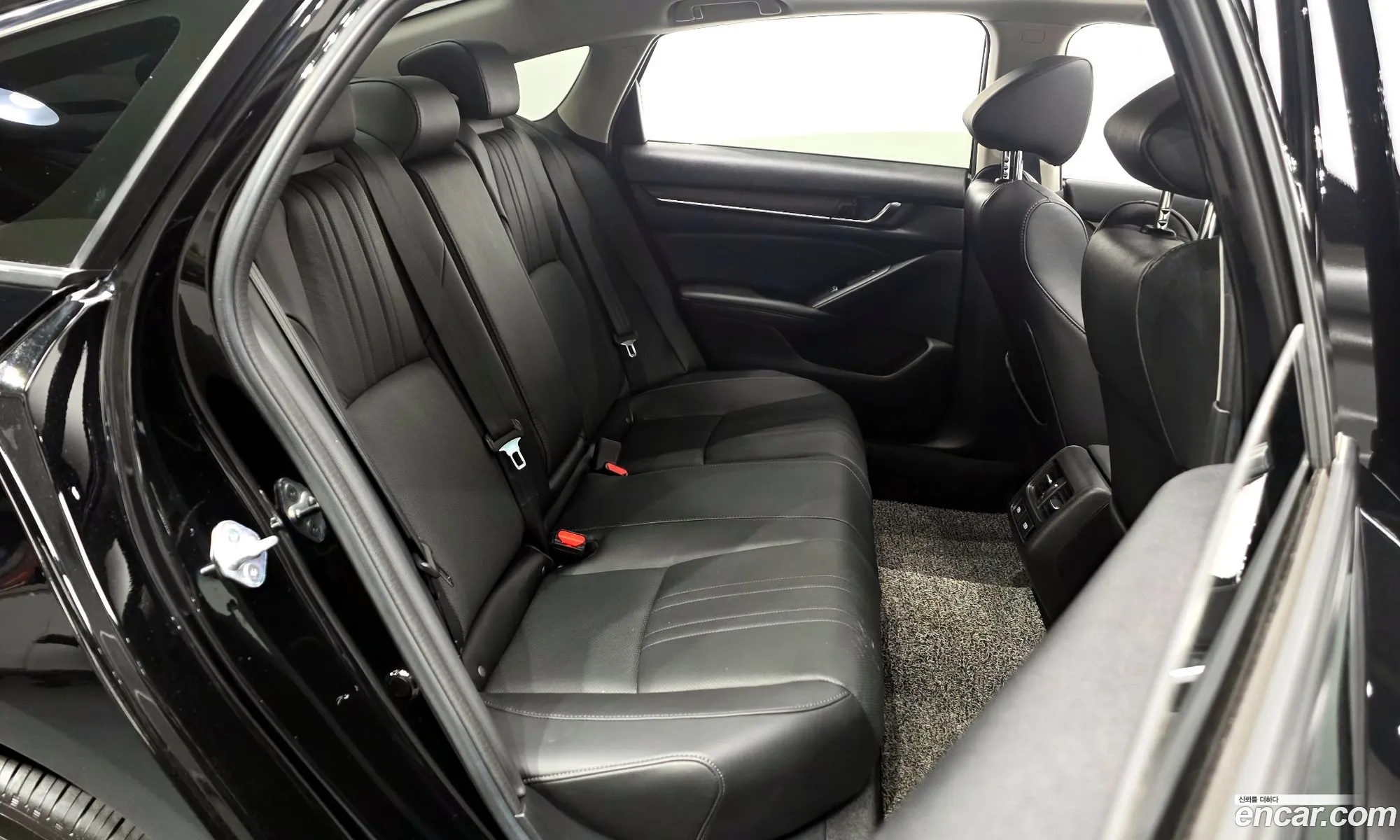 Honda Accord 10th Gen 2021 — 28