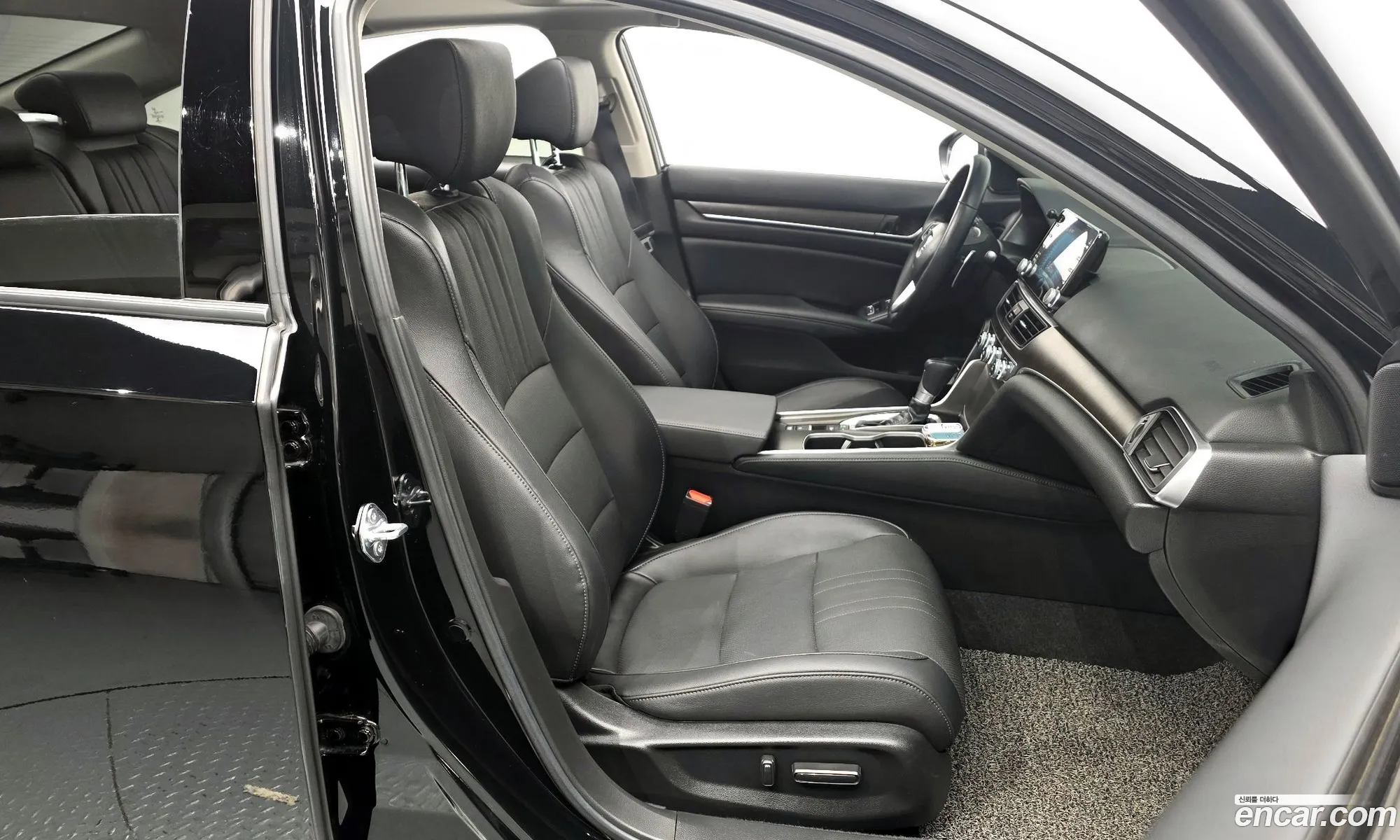 Honda Accord 10th Gen 2021 — 14