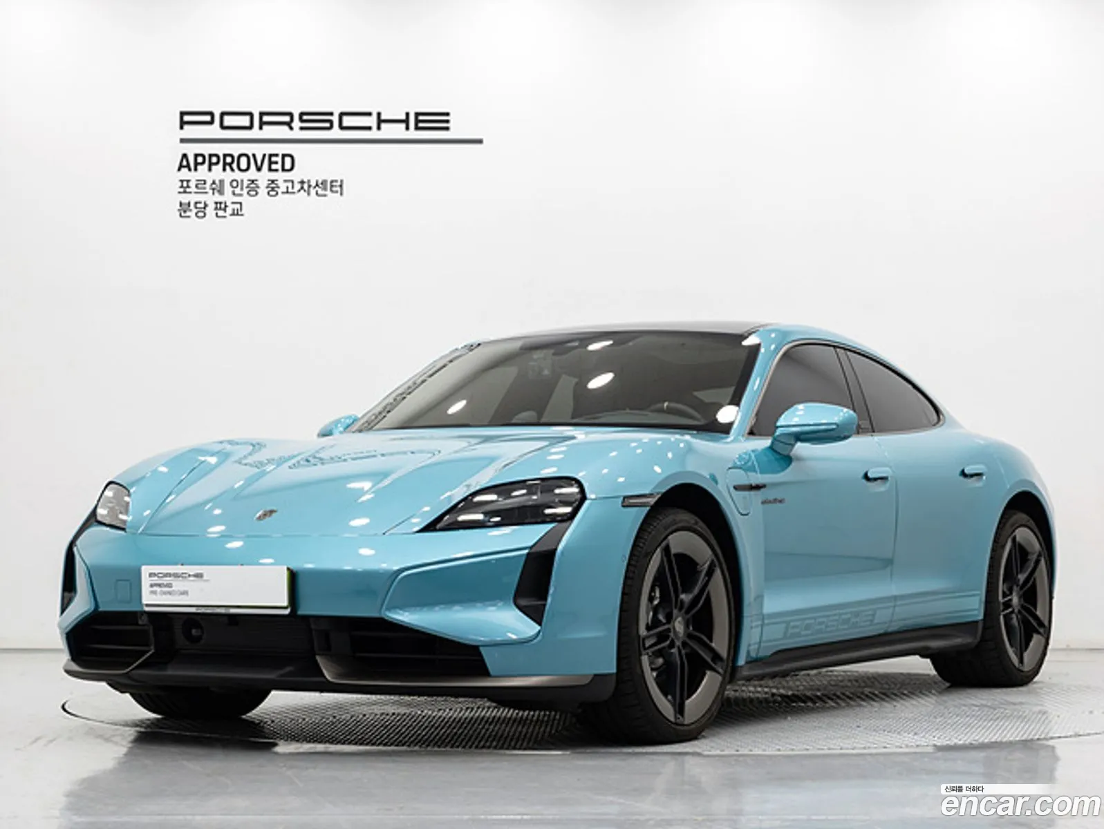 Porsche Taycan 2025 — 18