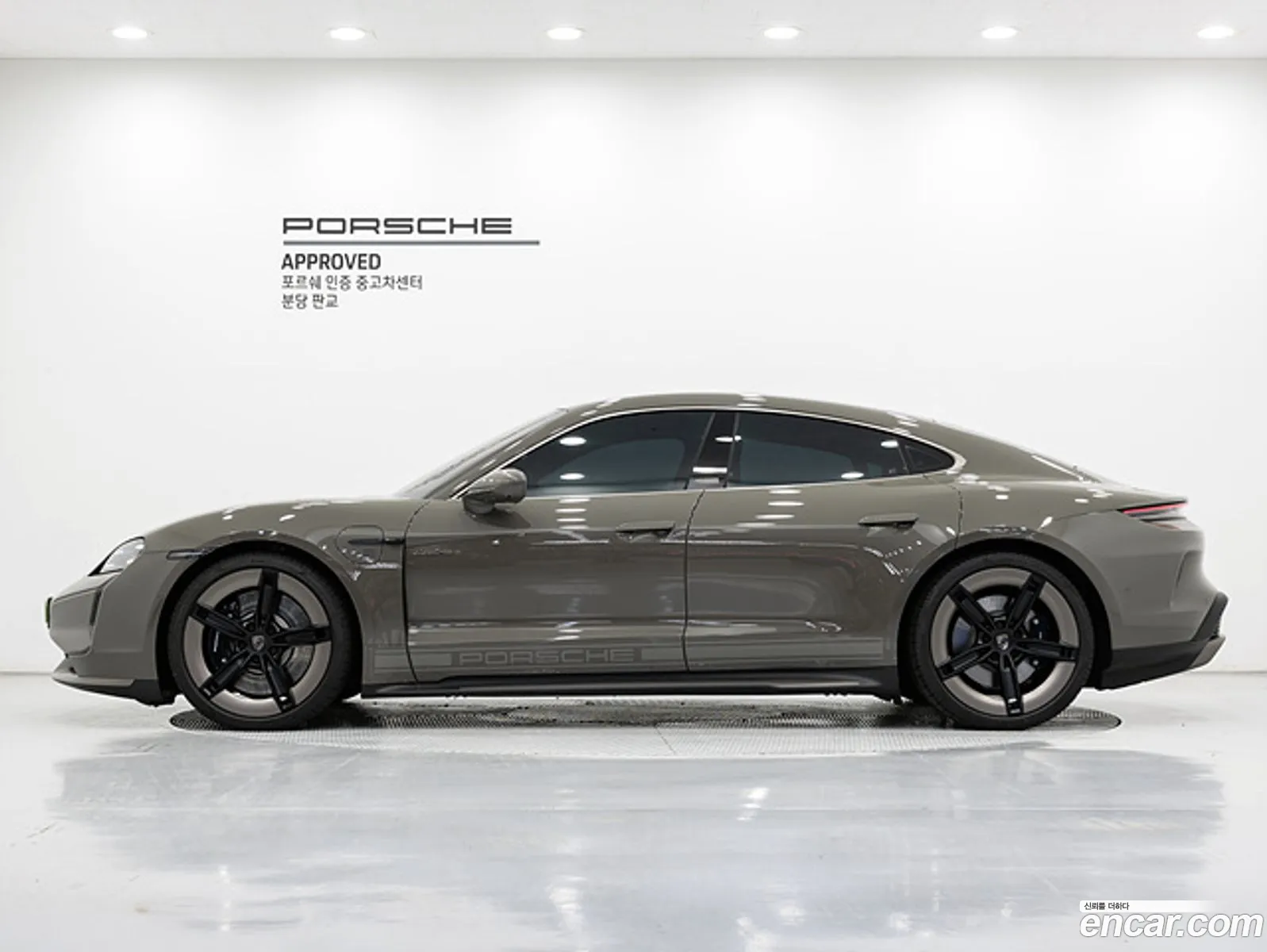 Porsche Taycan 2025 — 15