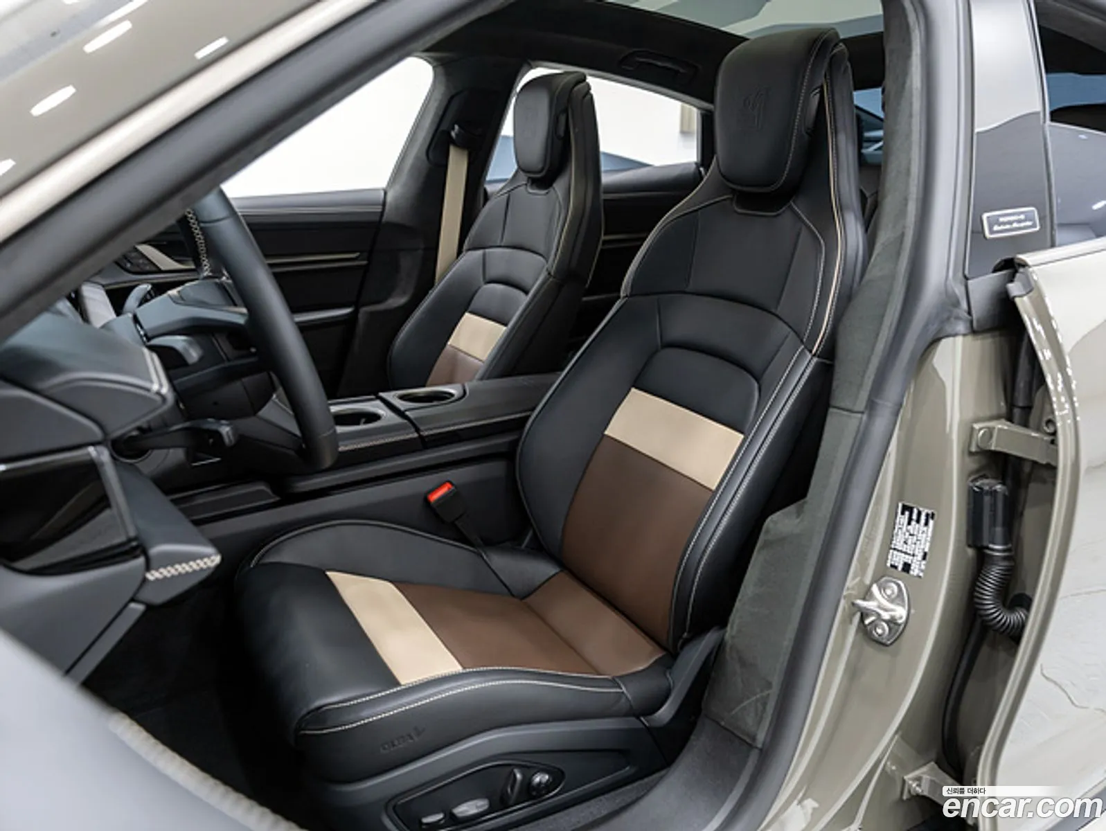 Porsche Taycan 2025 — 9