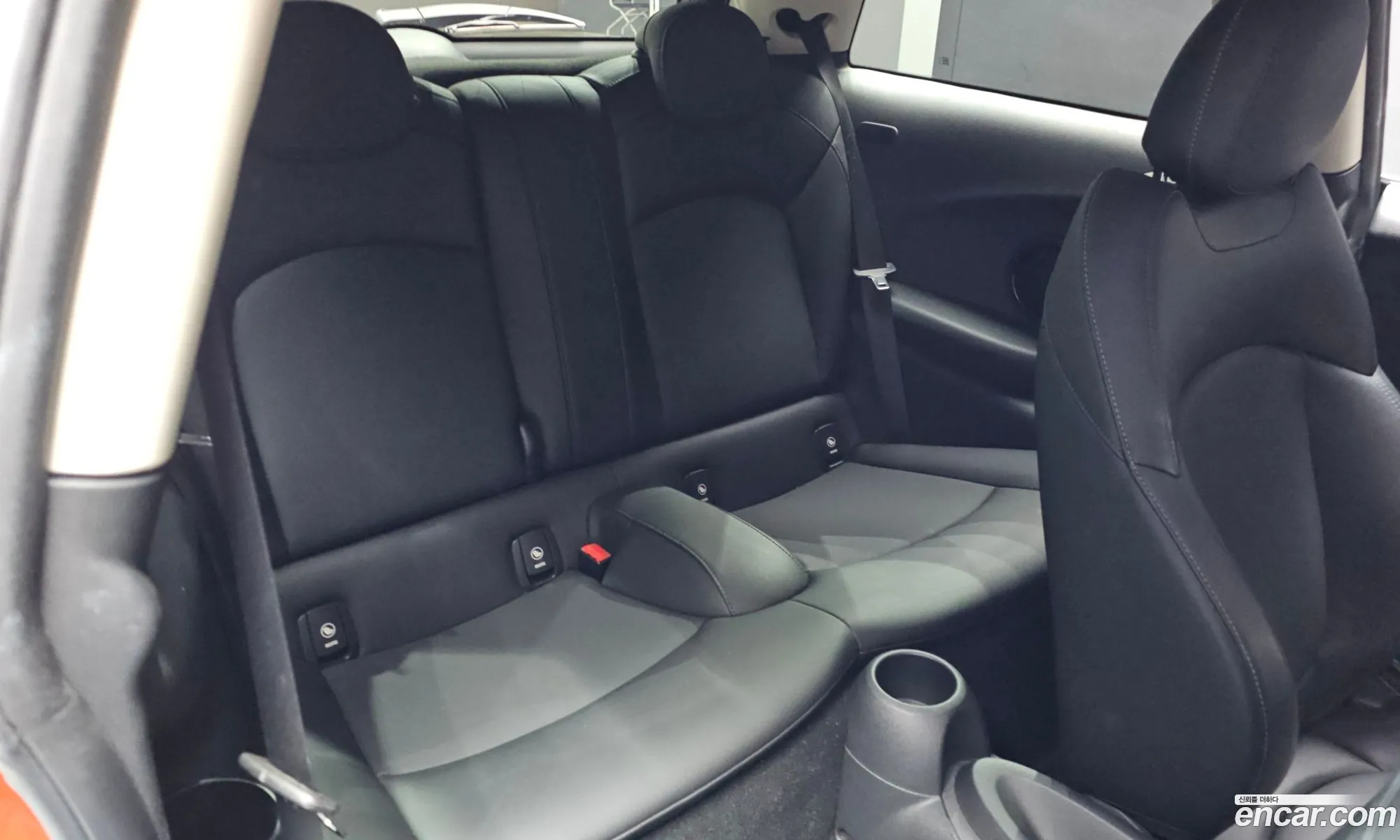 Mini Cooper D 2019 — 17