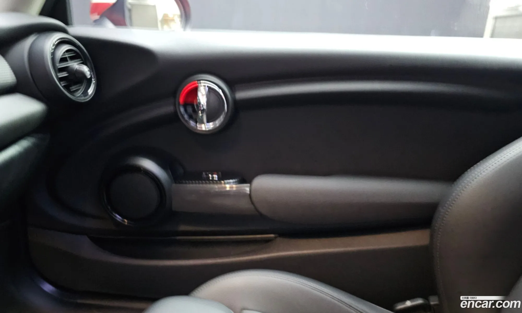 Mini Cooper D 2019 — 19