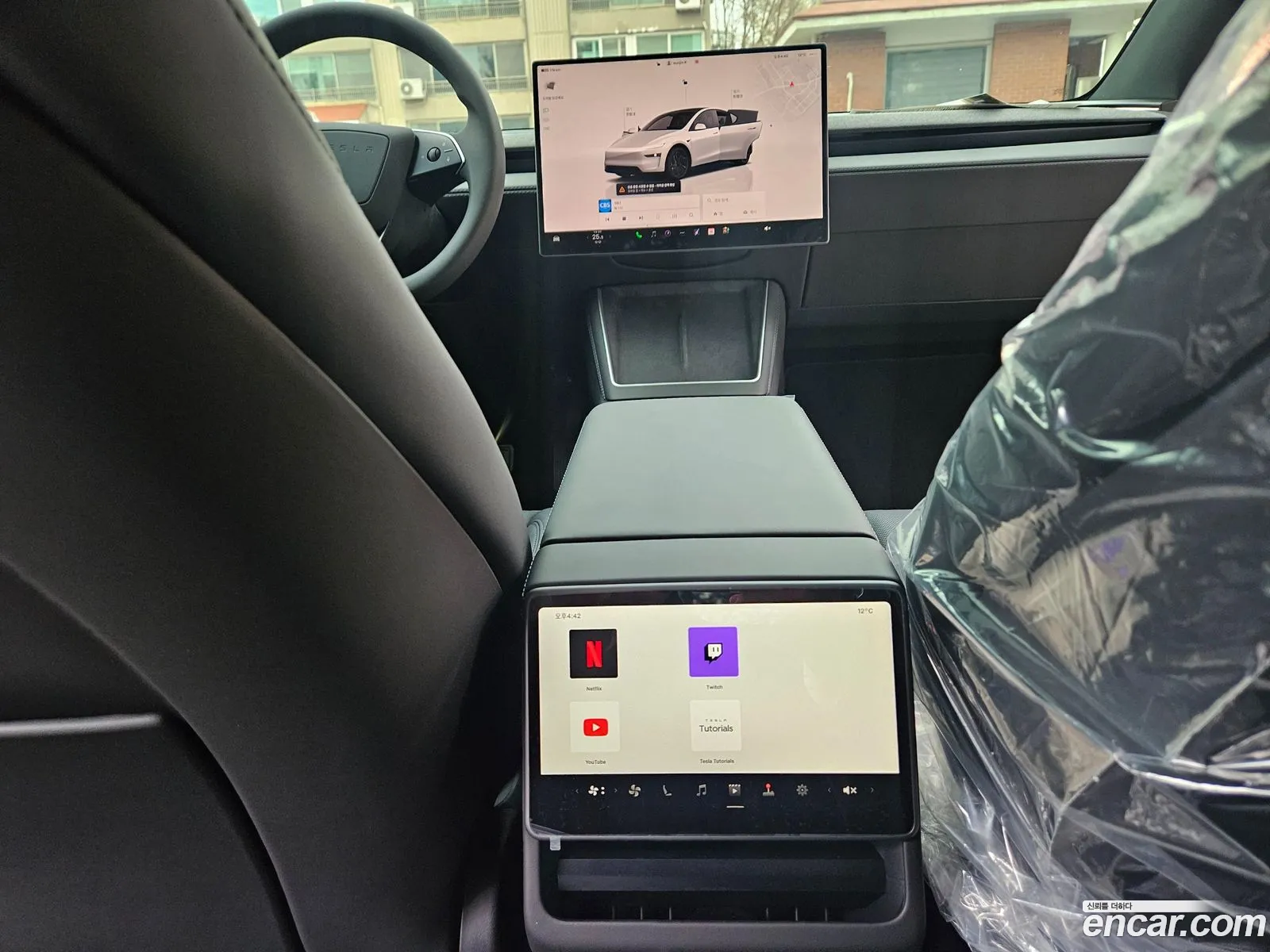 Tesla Model Y 2026 — 6