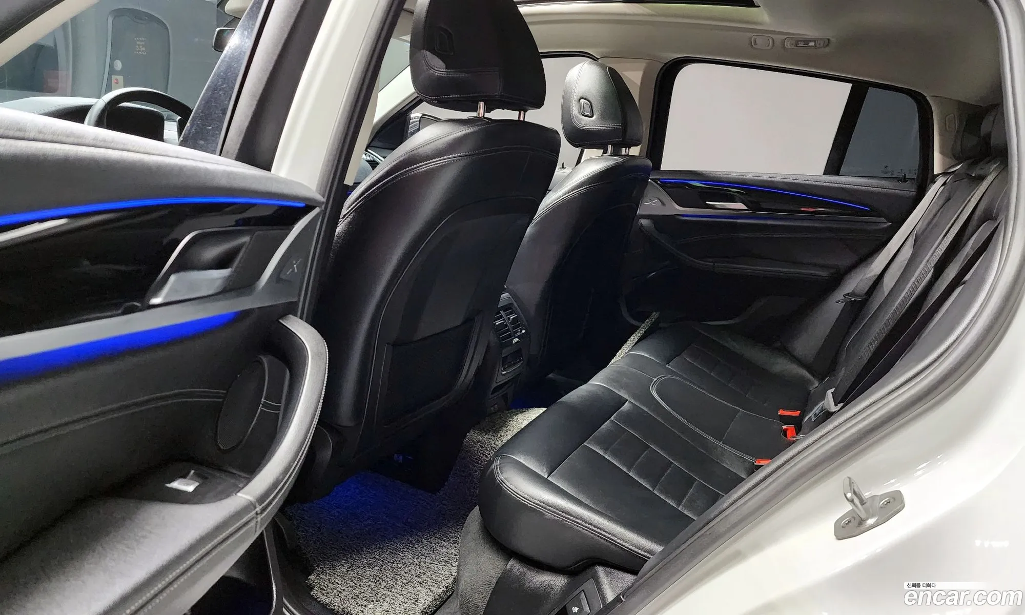 BMW X4 2021 WBA2V9102M9G22310 — 19