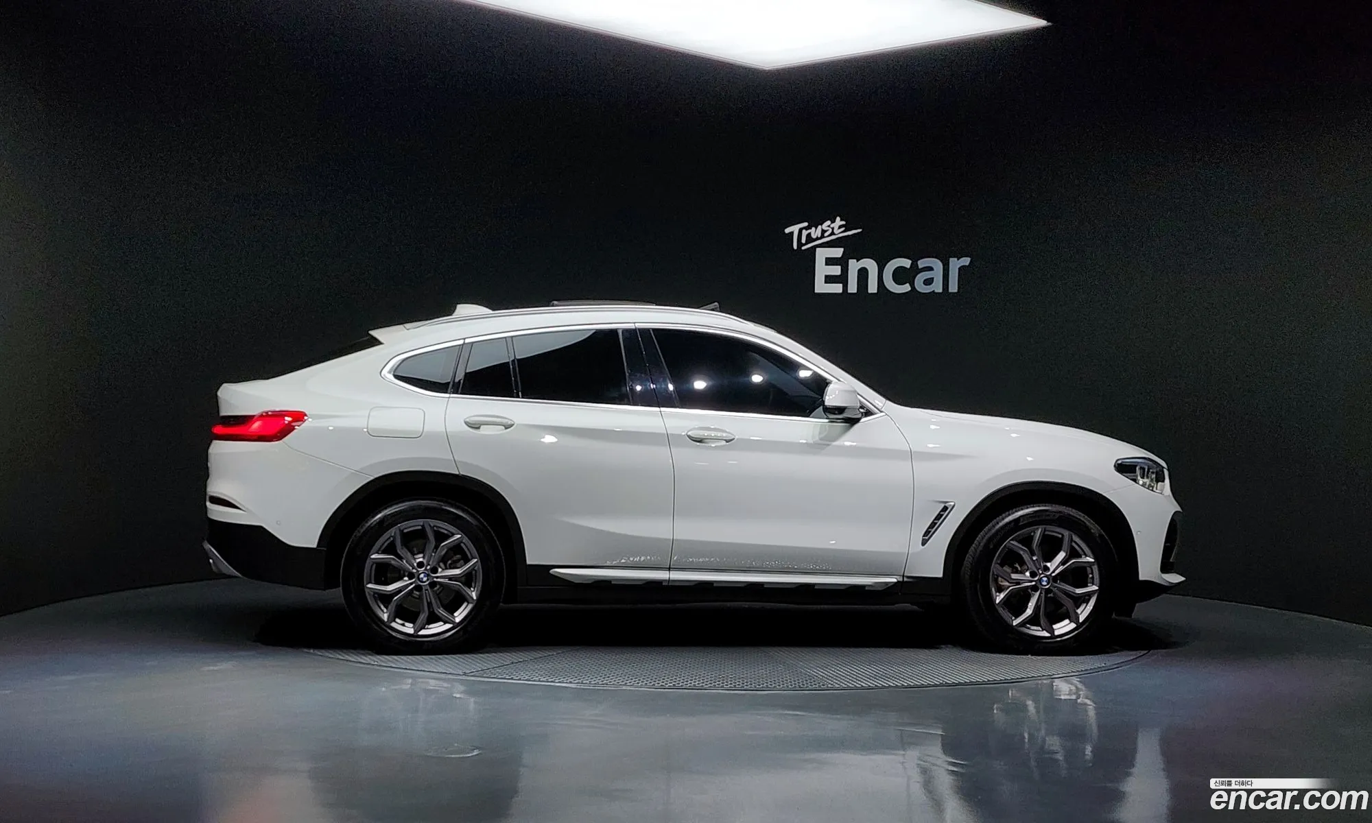 BMW X4 2021 WBA2V9102M9G22310 — 18