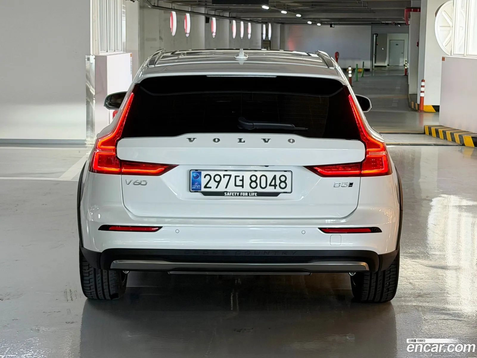 Volvo V60 Cross Country 2025 — 5