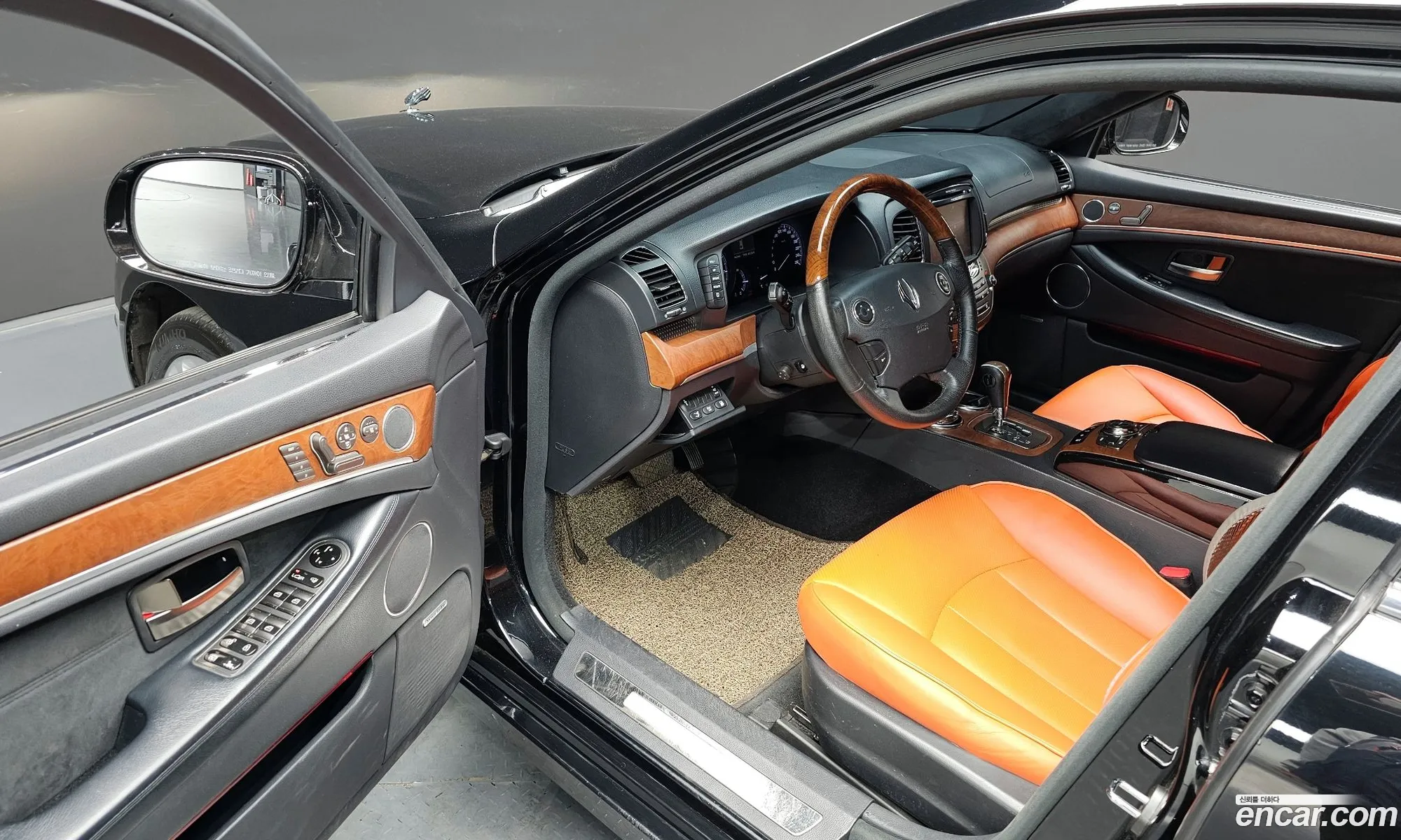 KG Mobility (SsangYong) Chairman W