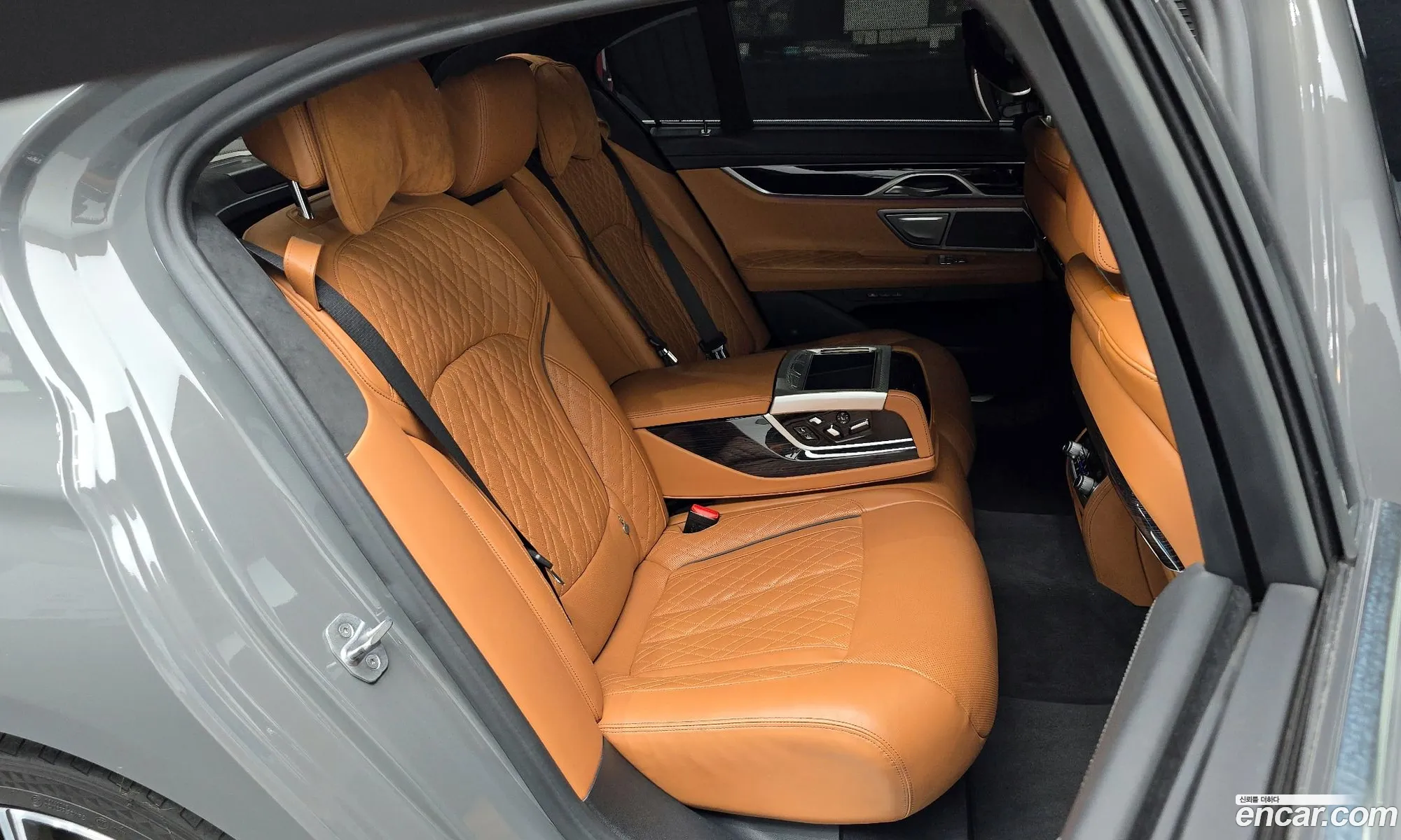 BMW 7 Series 2021 WBA7D6104MCG21184 — 4