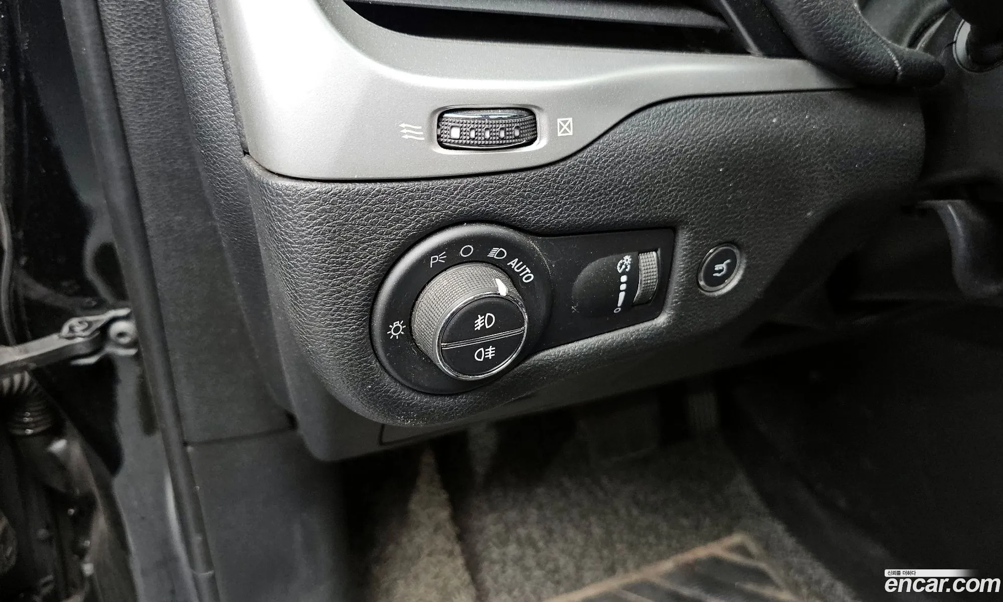 Jeep Cherokee 2018 1C4PJMCB8JD607029 — 13