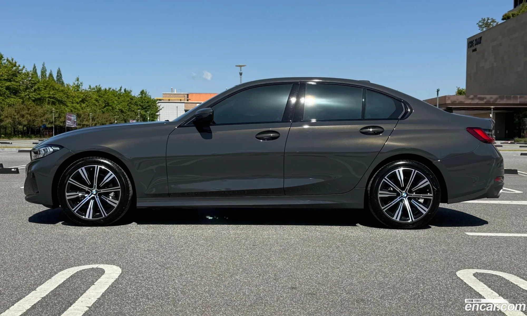 BMW 3 Series 2025 — 17