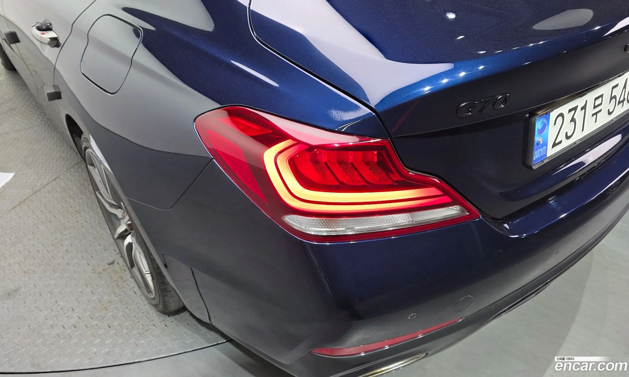 Genesis G70 2017 — 2
