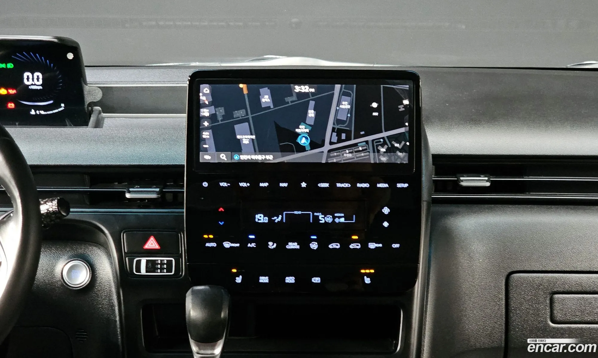Hyundai Staria 2021 — 18