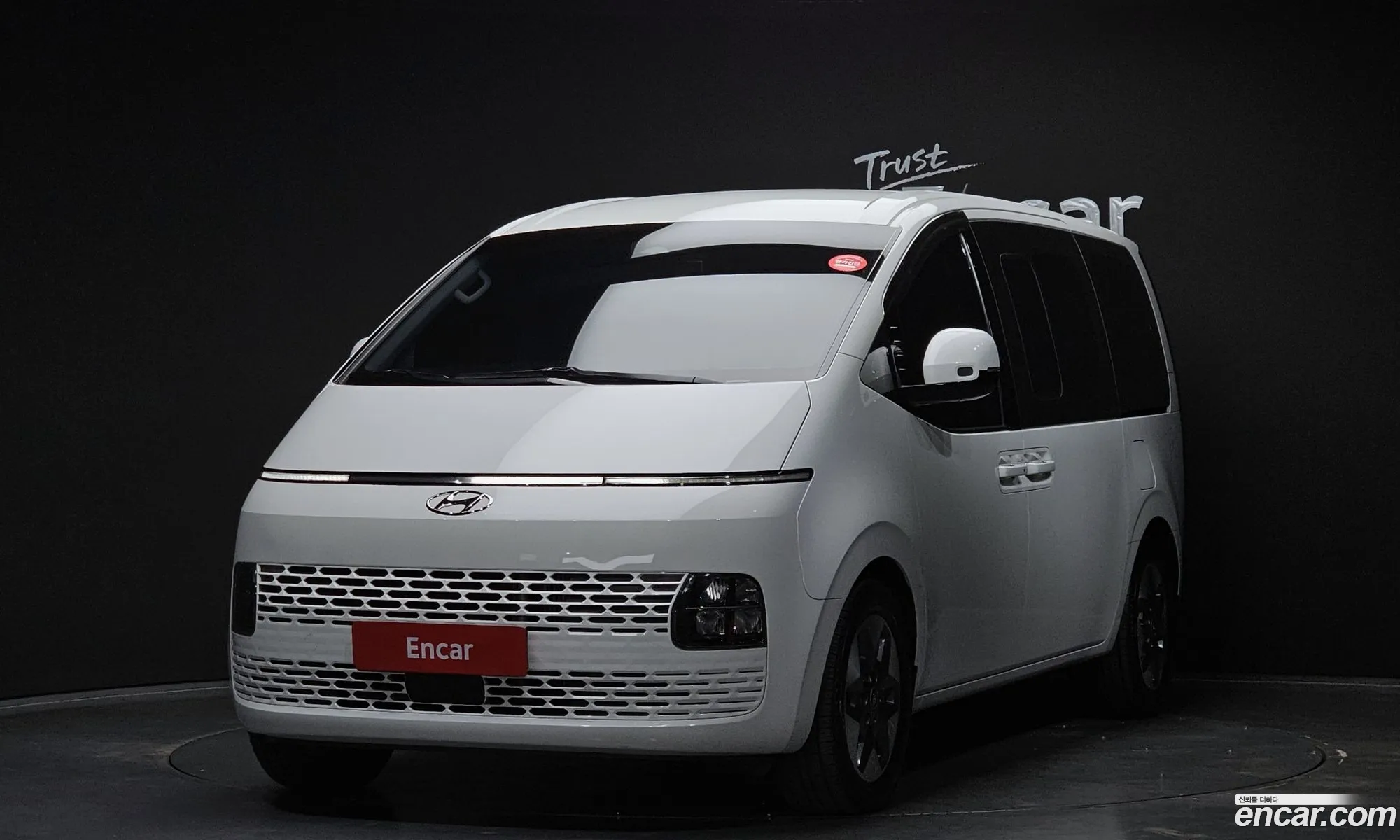Hyundai Staria 2021 — 3