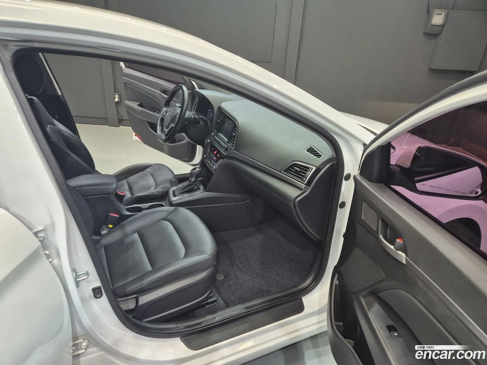 Hyundai Elantra AD 2016 — 7