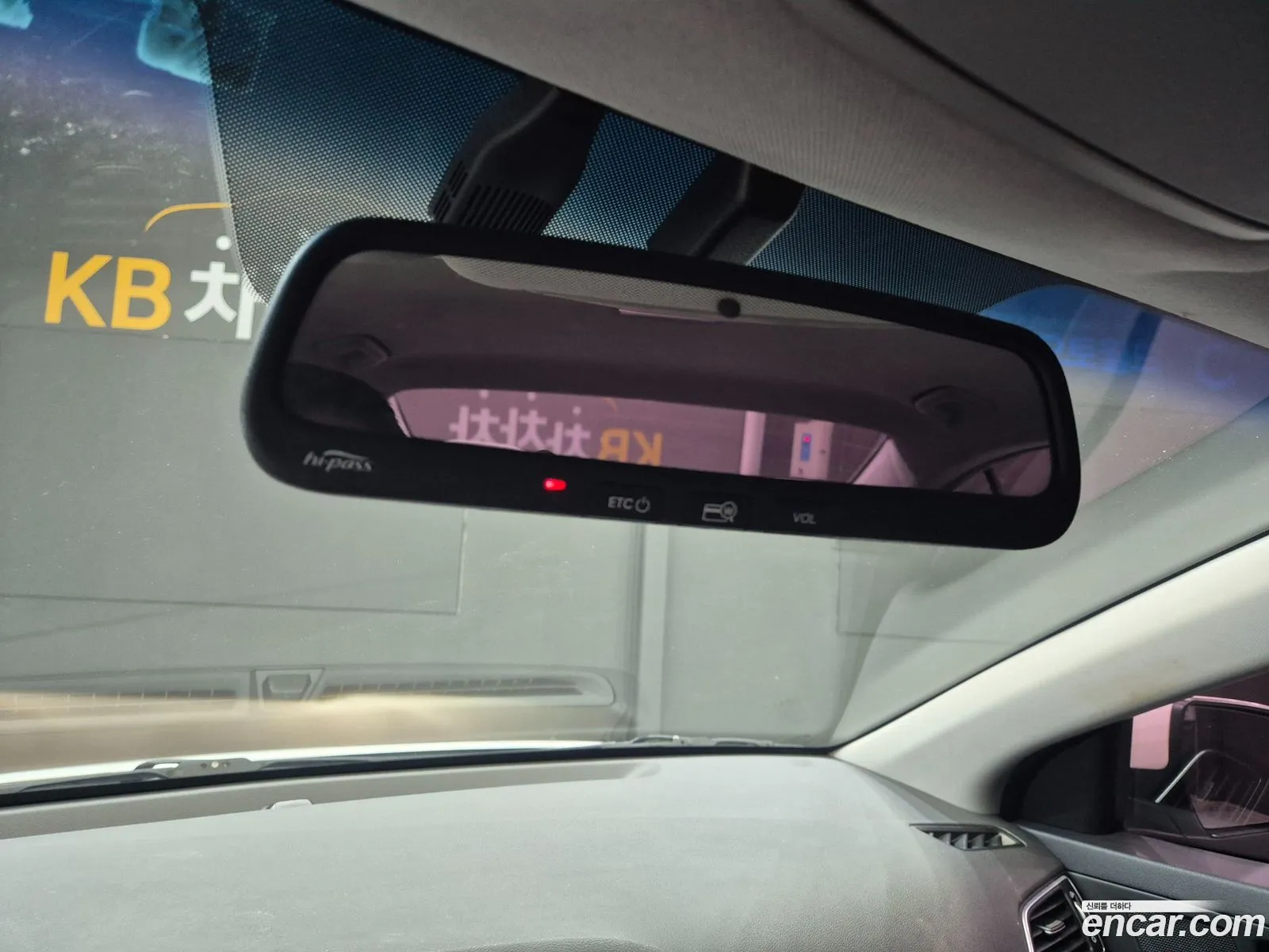 Hyundai Elantra AD 2016 — 16