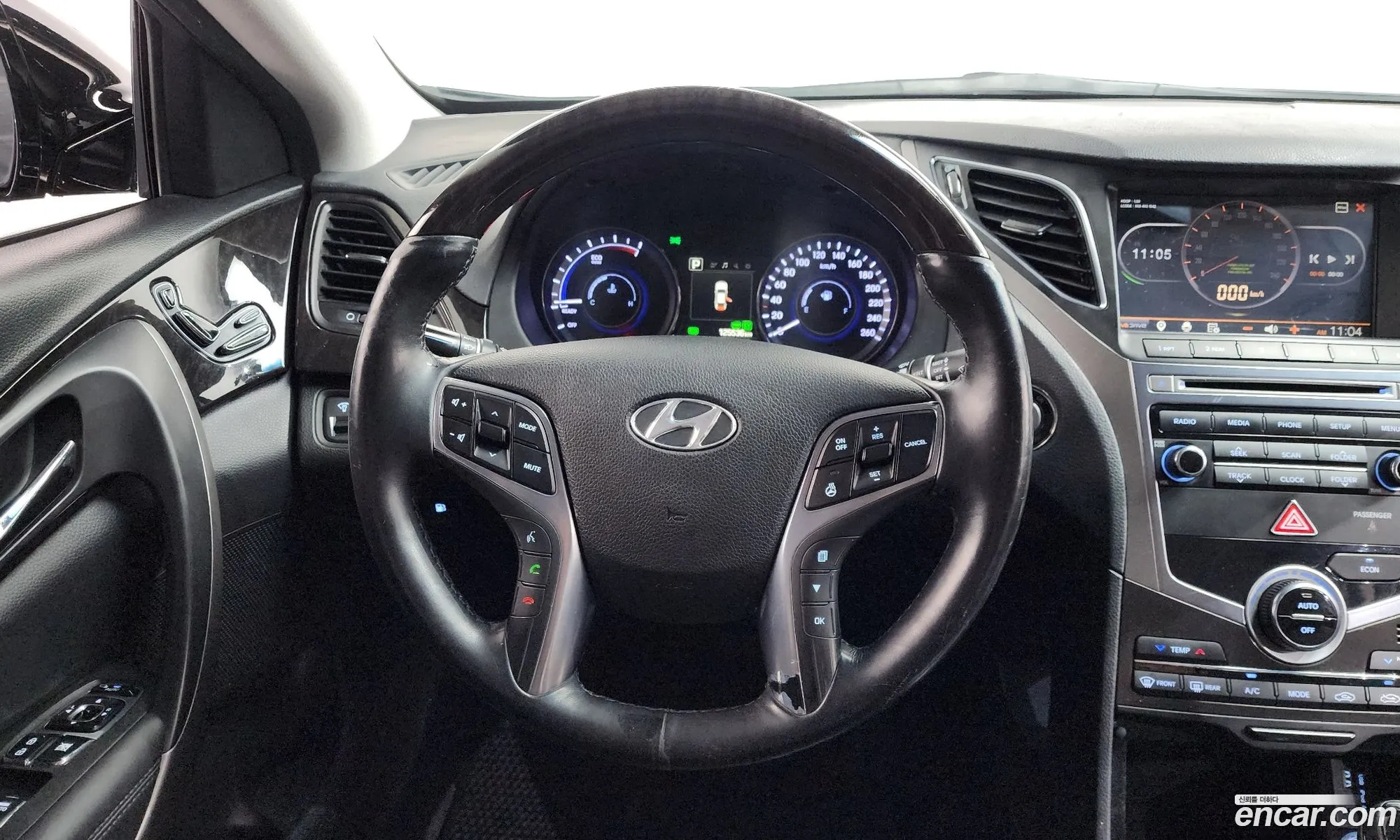 Hyundai Grandeur HG Hybrid 2016 — 5