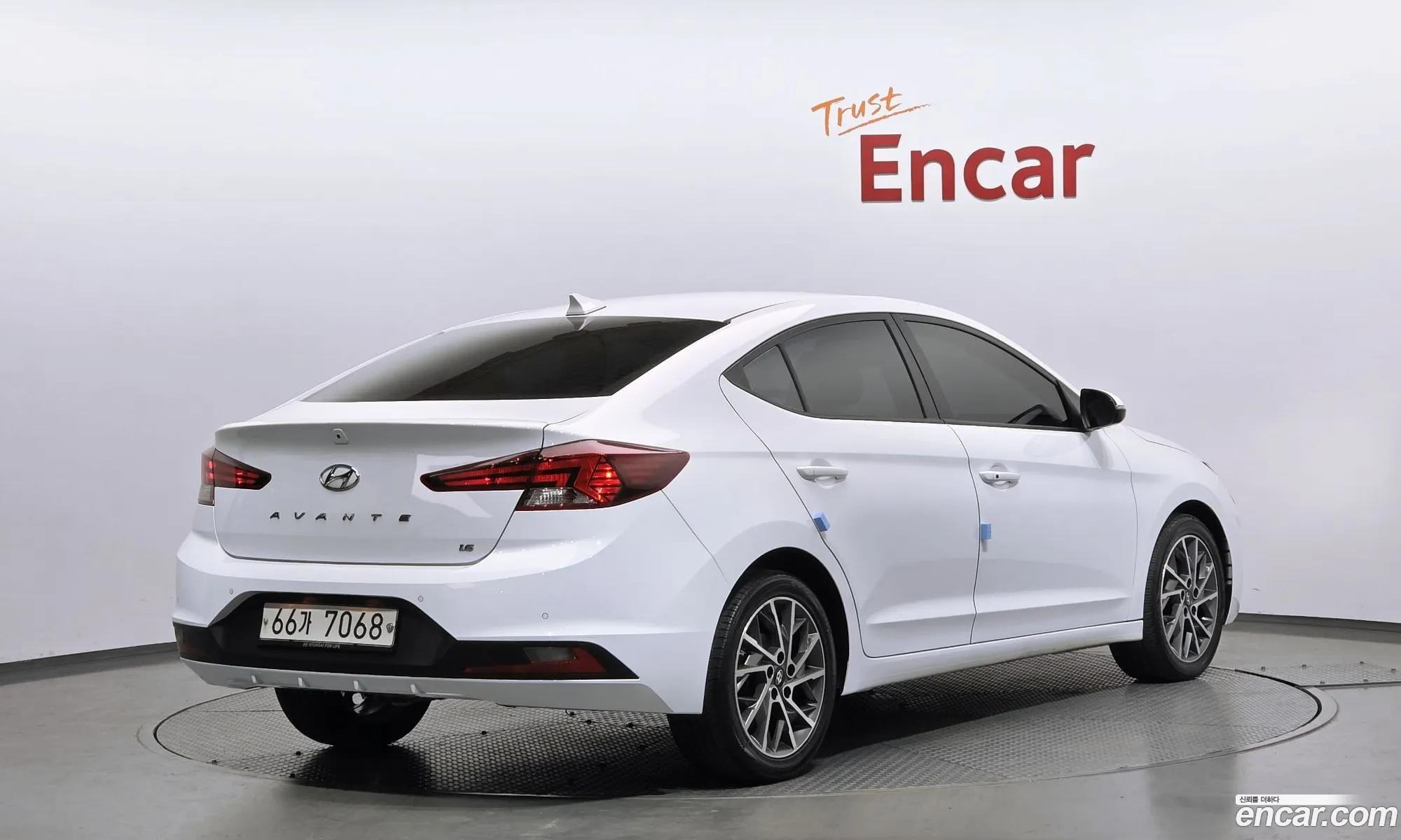 Hyundai Elantra AD 2019 — 3