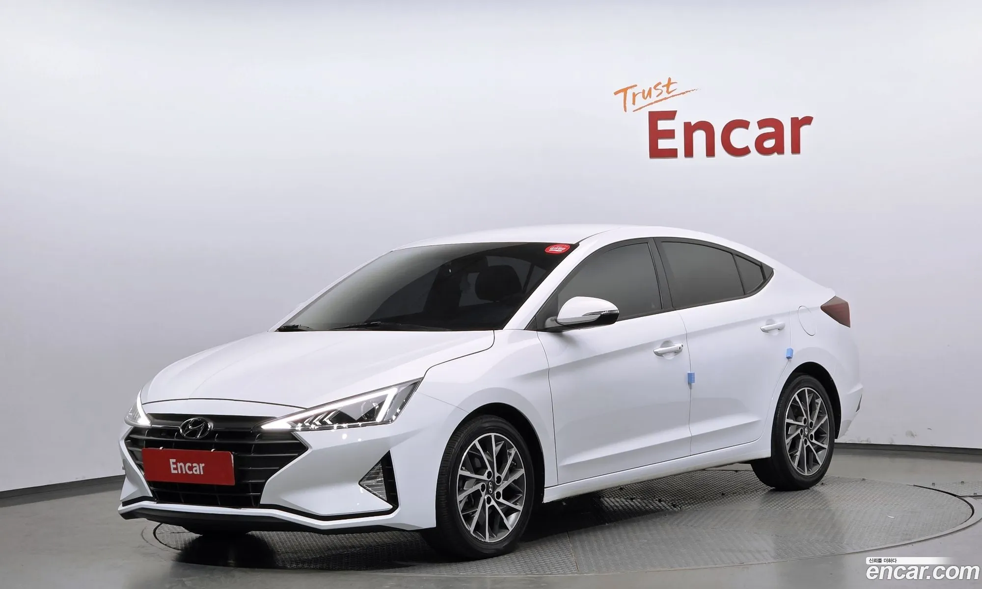 Hyundai Elantra AD 2019 — 5