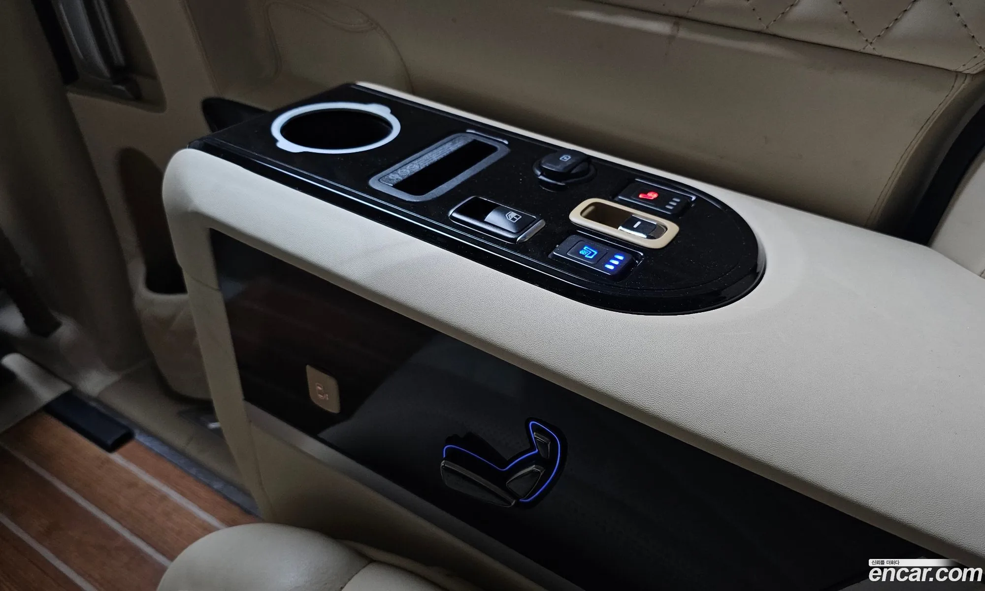 Kia Carnival 2020 — 30