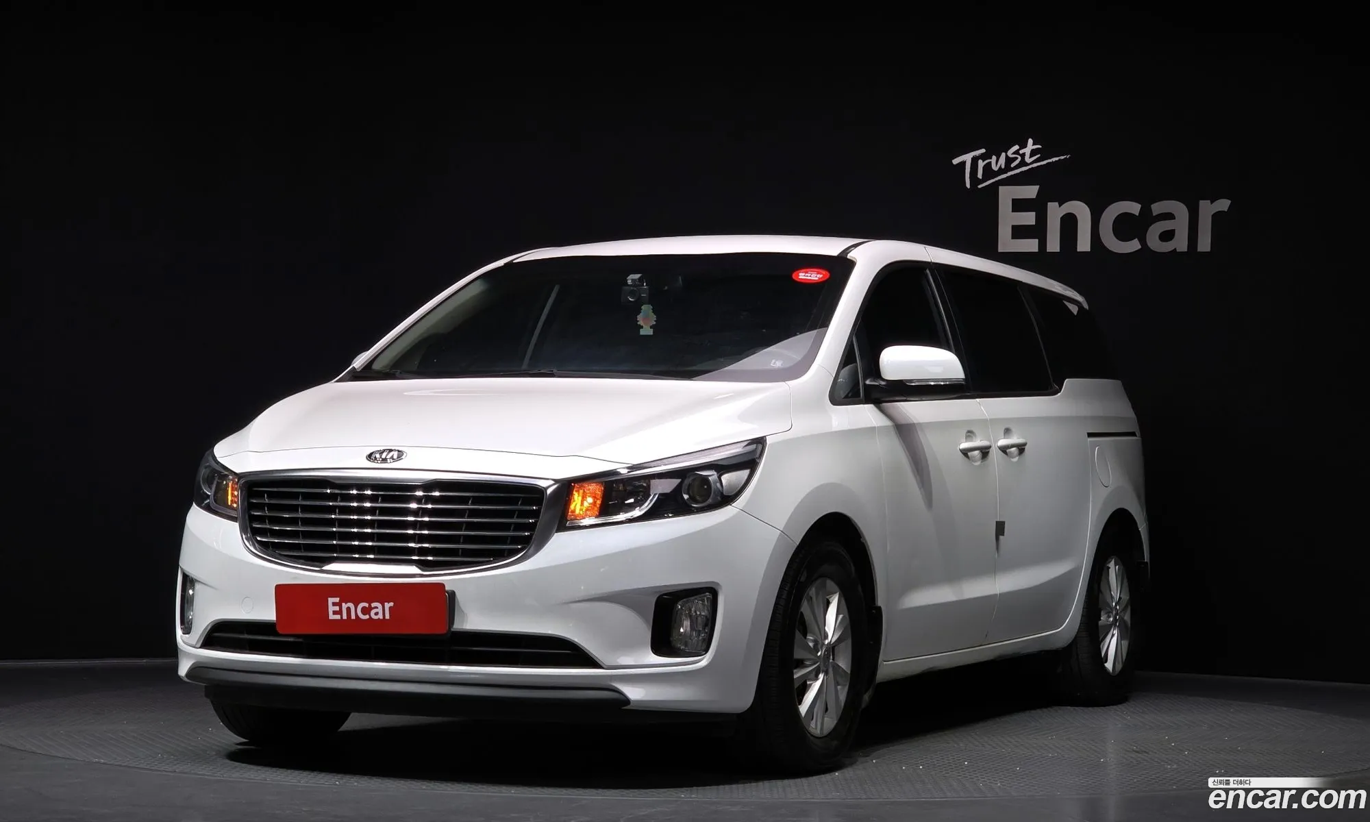 Kia Carnival 2015 — 31