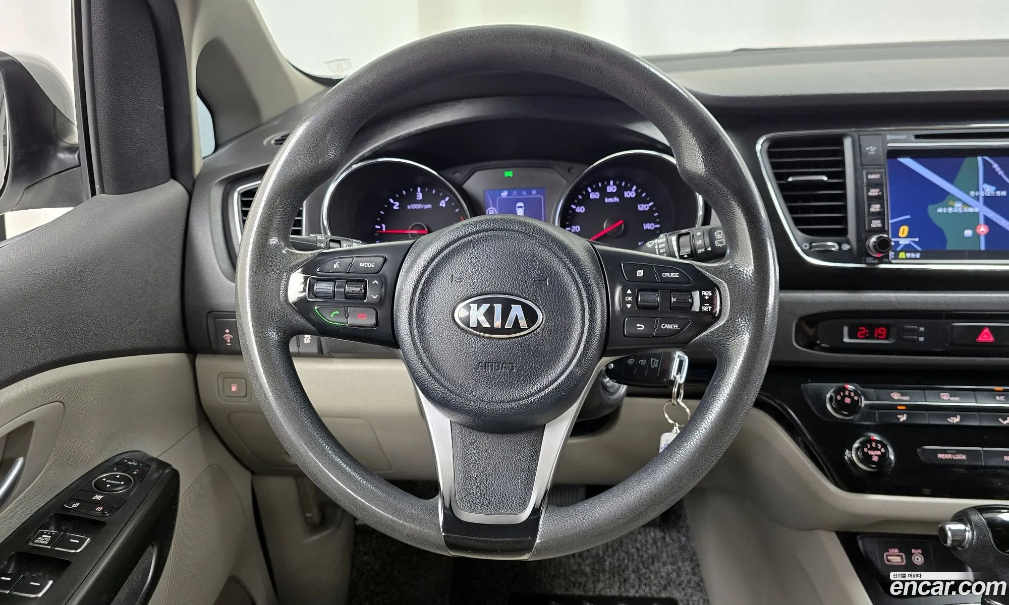 Kia Carnival 2015 — 13