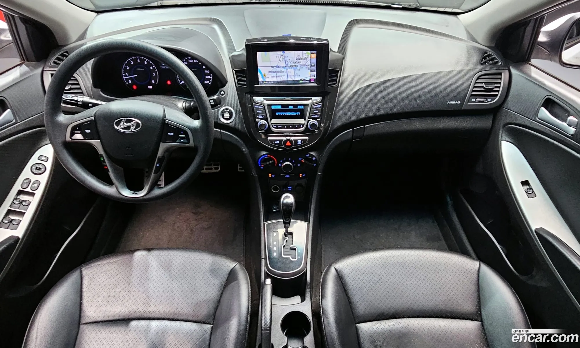 Hyundai Accent 2015 — 30