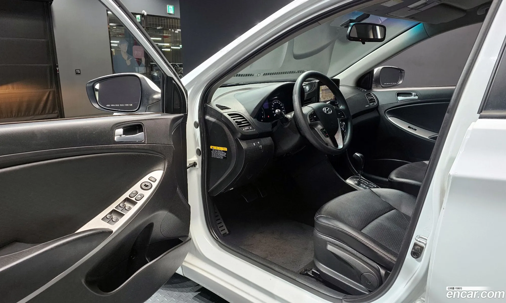 Hyundai Accent 2015 — 19