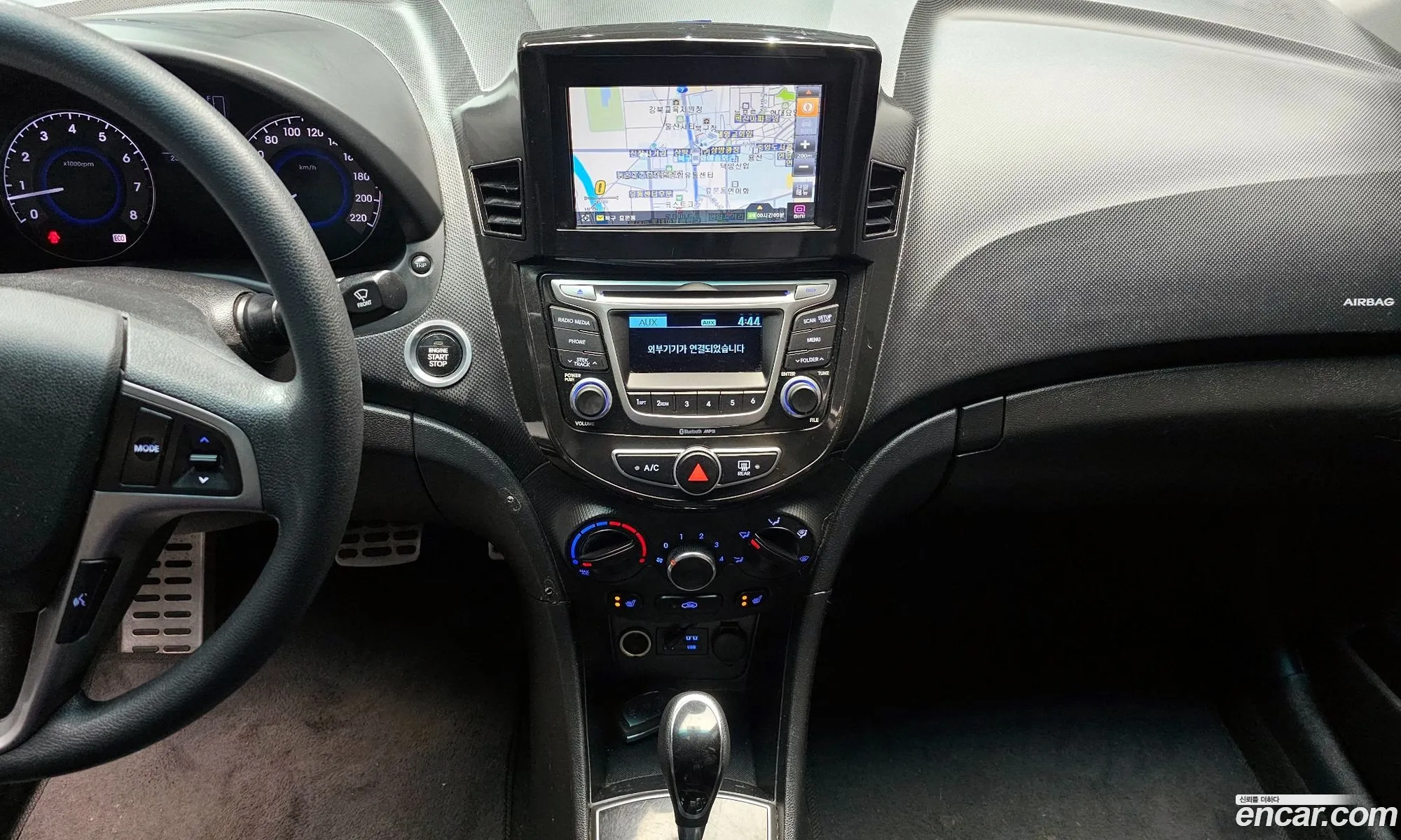 Hyundai Accent 2015 — 15