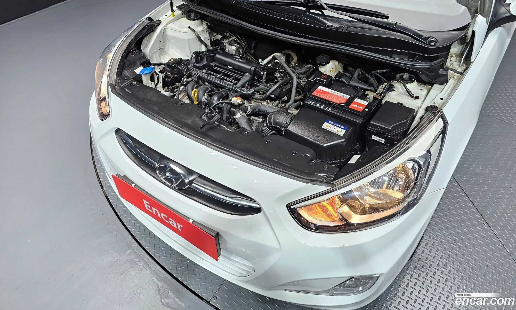 Hyundai Accent 2015 — 12