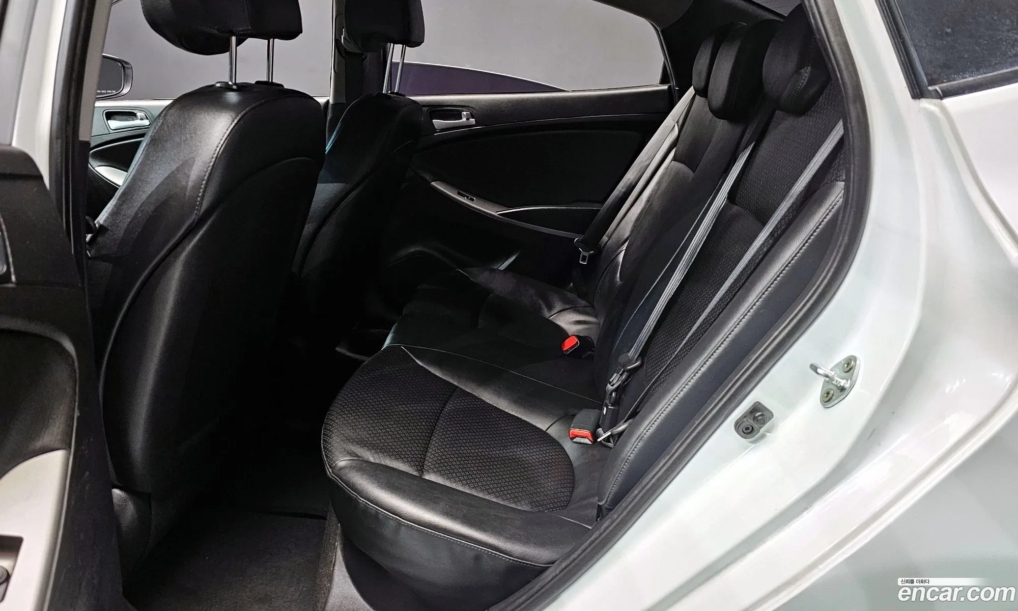 Hyundai Accent 2015 — 26